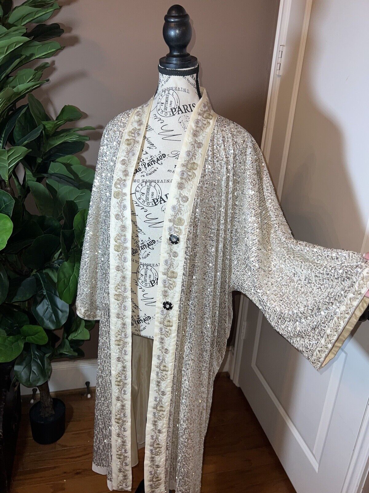 Johnny Was Long Silk & Sequin Ivory KIMONO Duster Wrap PTP-28” OVERSIZED S