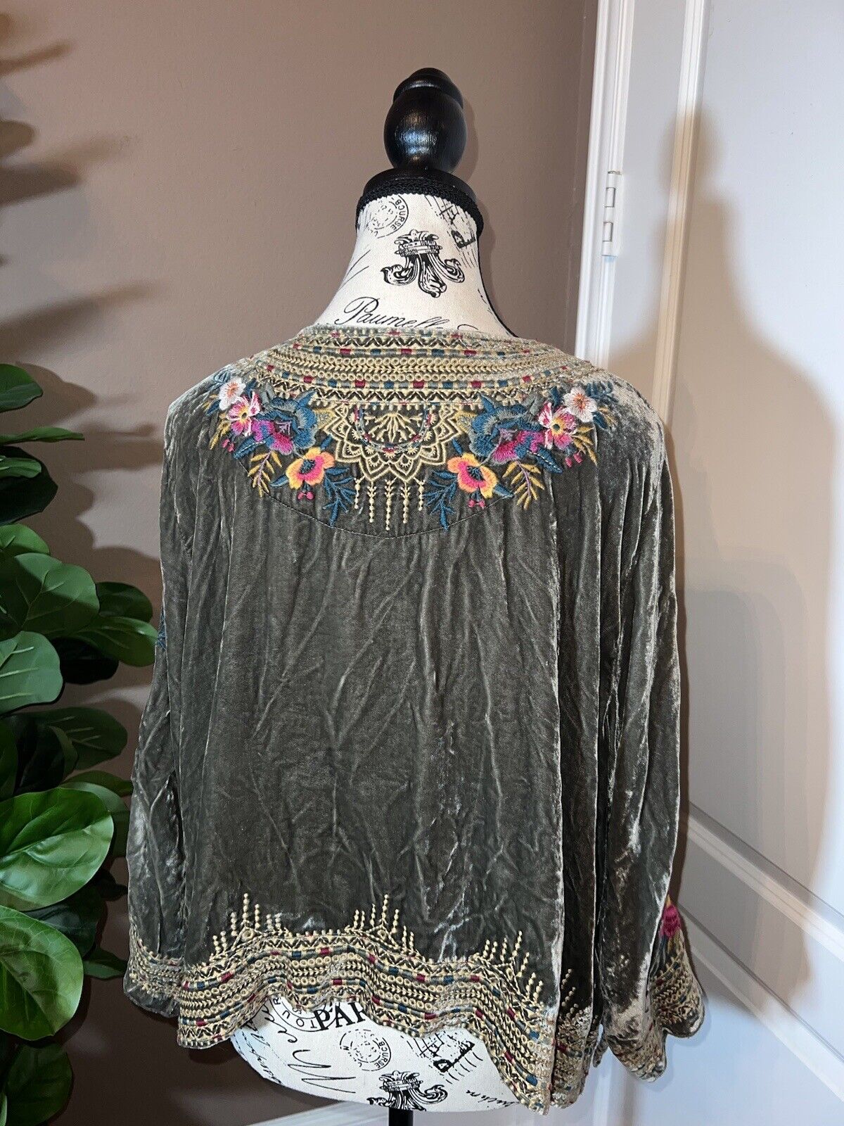 Johnny Was Large Olive Velvet & Silk Kimono Wrap Jacket Coat Embroidered Roses