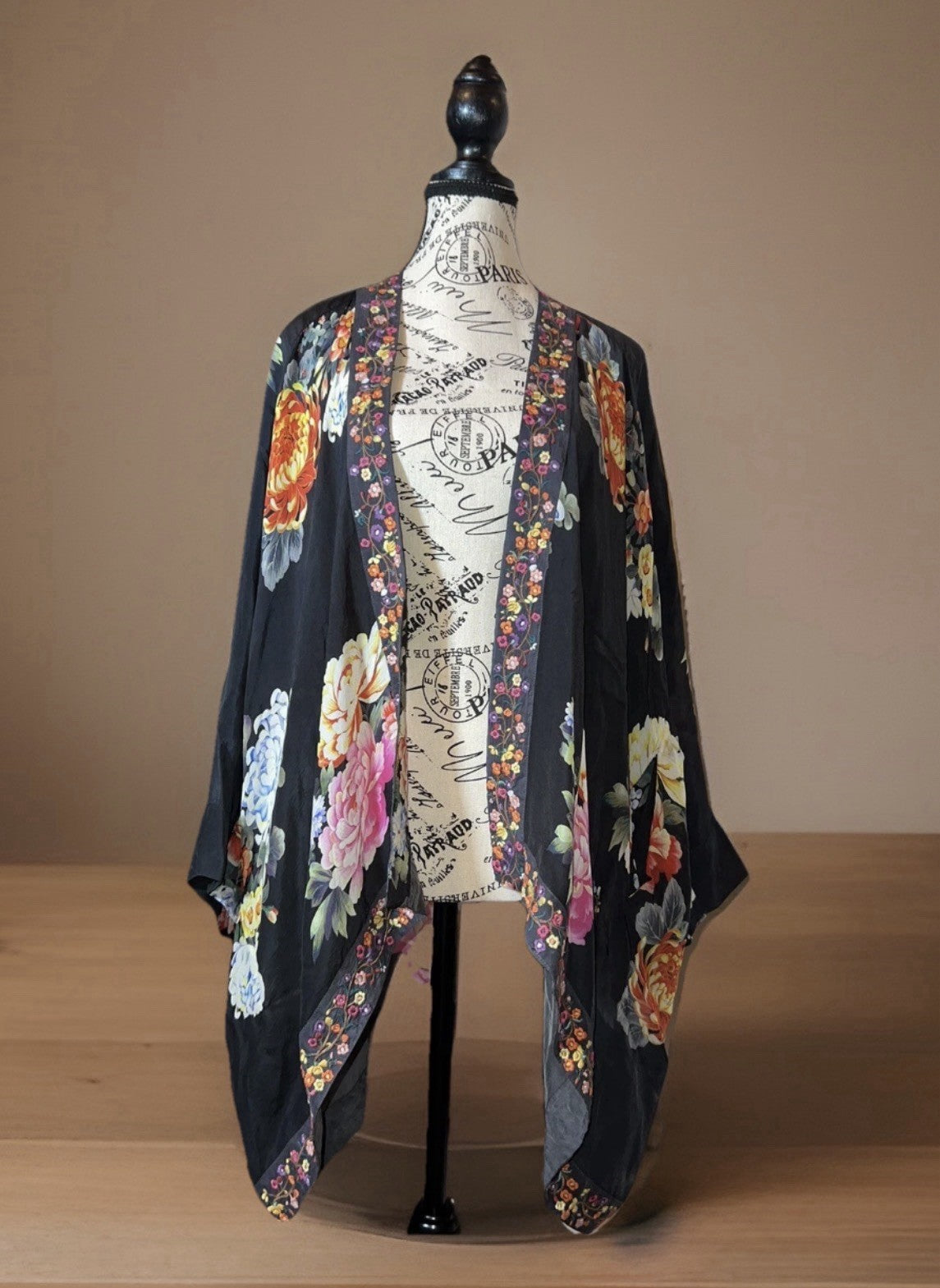 Johnny Was M Medium Silky Kimono Cardigan Duster Jacket Embroidered Trim Pockets Johnny Was