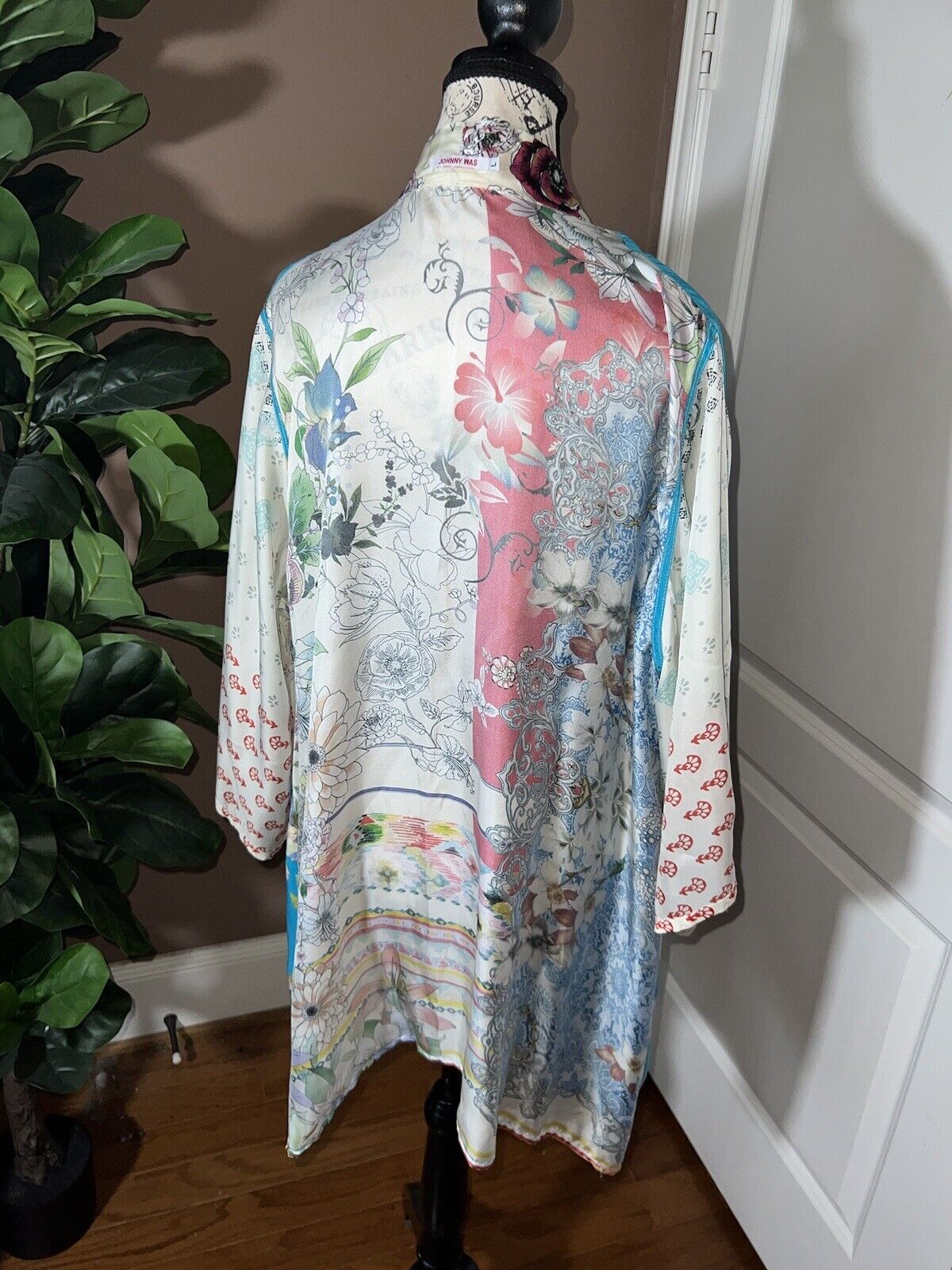 Johnny Was 100% Silk Kimono Sz L Large Gorgeous Embroidered Trim