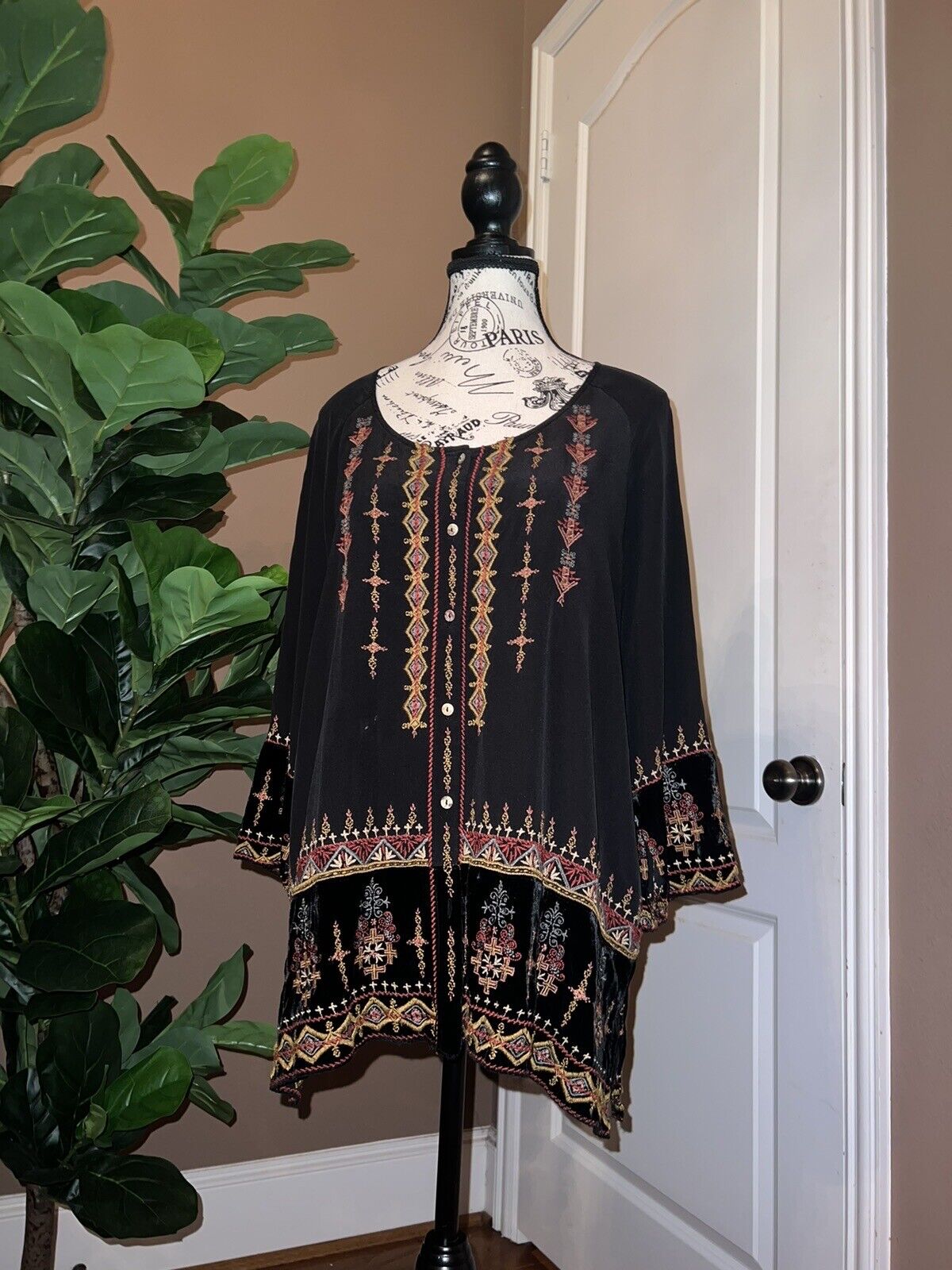 Johnny Was Silk & Velvet Sz M Tunic Top Kimono Button Up Medium