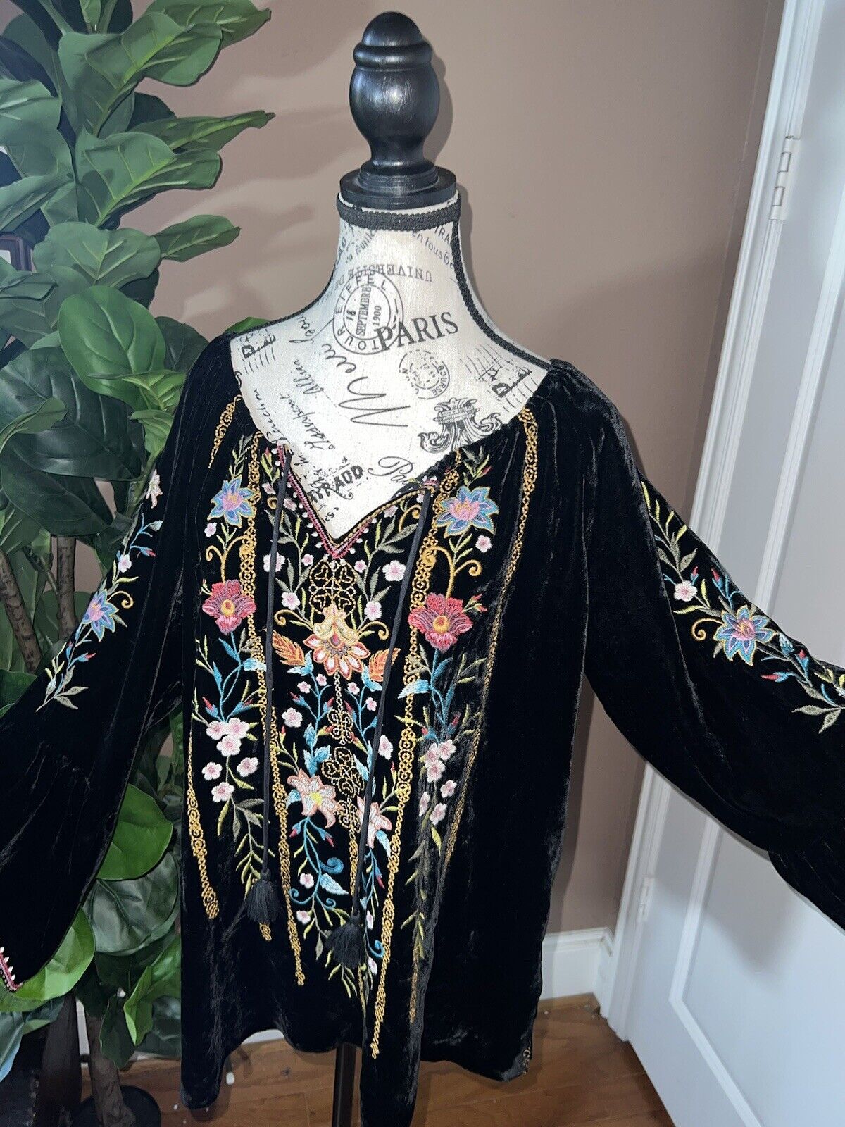 Johnny Was Black Velvet Embroidered Peasant Tunic Top Kimono Sz M Medium