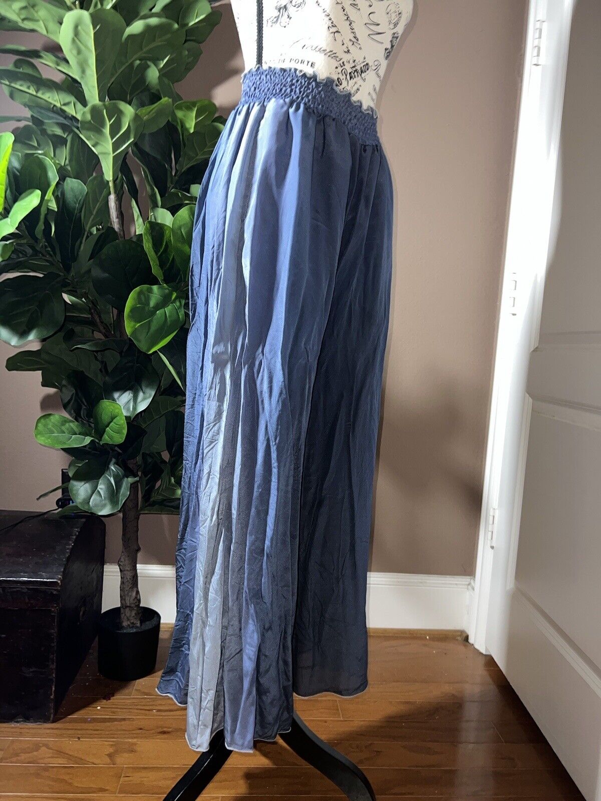 Johnny Was 100% Silk WIDE LEG Blue & Grey Ombré Pants Sz M Perfect W/ Kimono