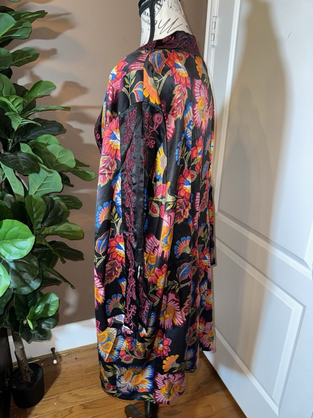 Johnny Was 100% Silk Kimono XL 1X 1XL Embroidered Jewel Tone STUNNING