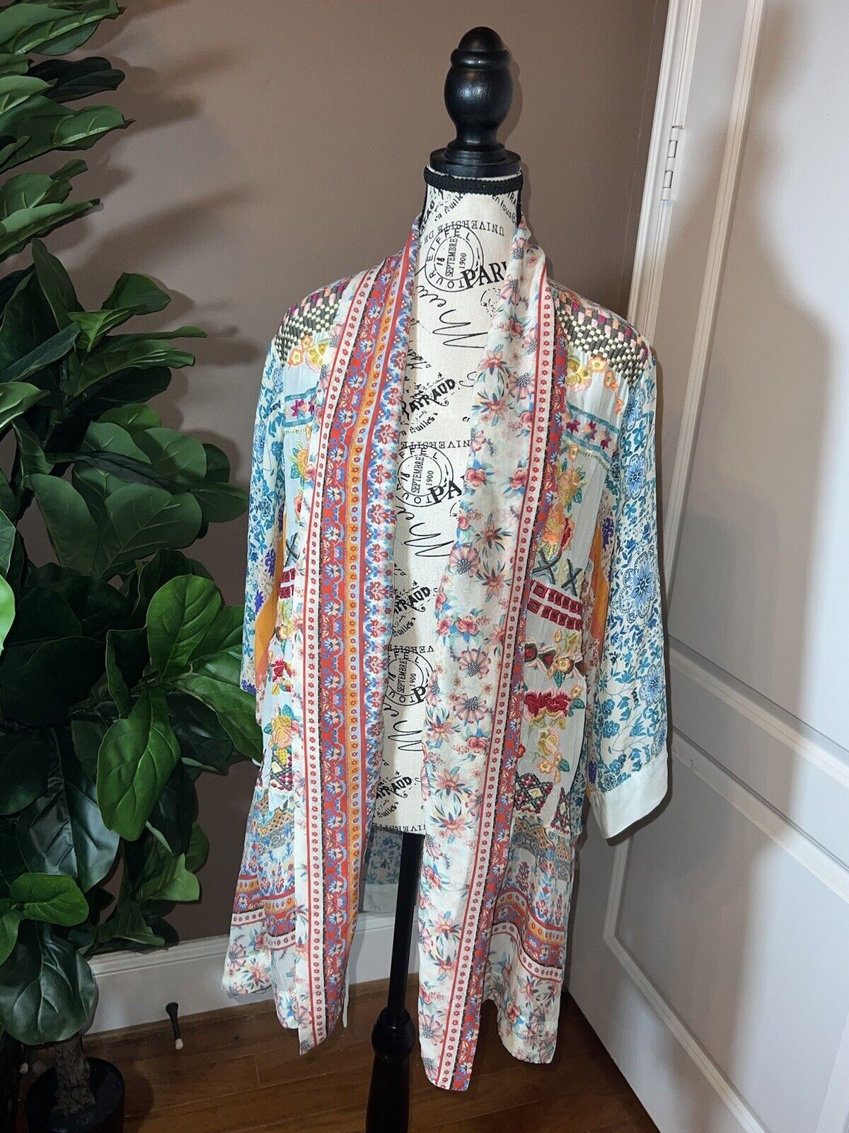 Johnny Was 1X 1XL 100% Silk Kimono Top Gorgeous Colors & Florals Embroidered