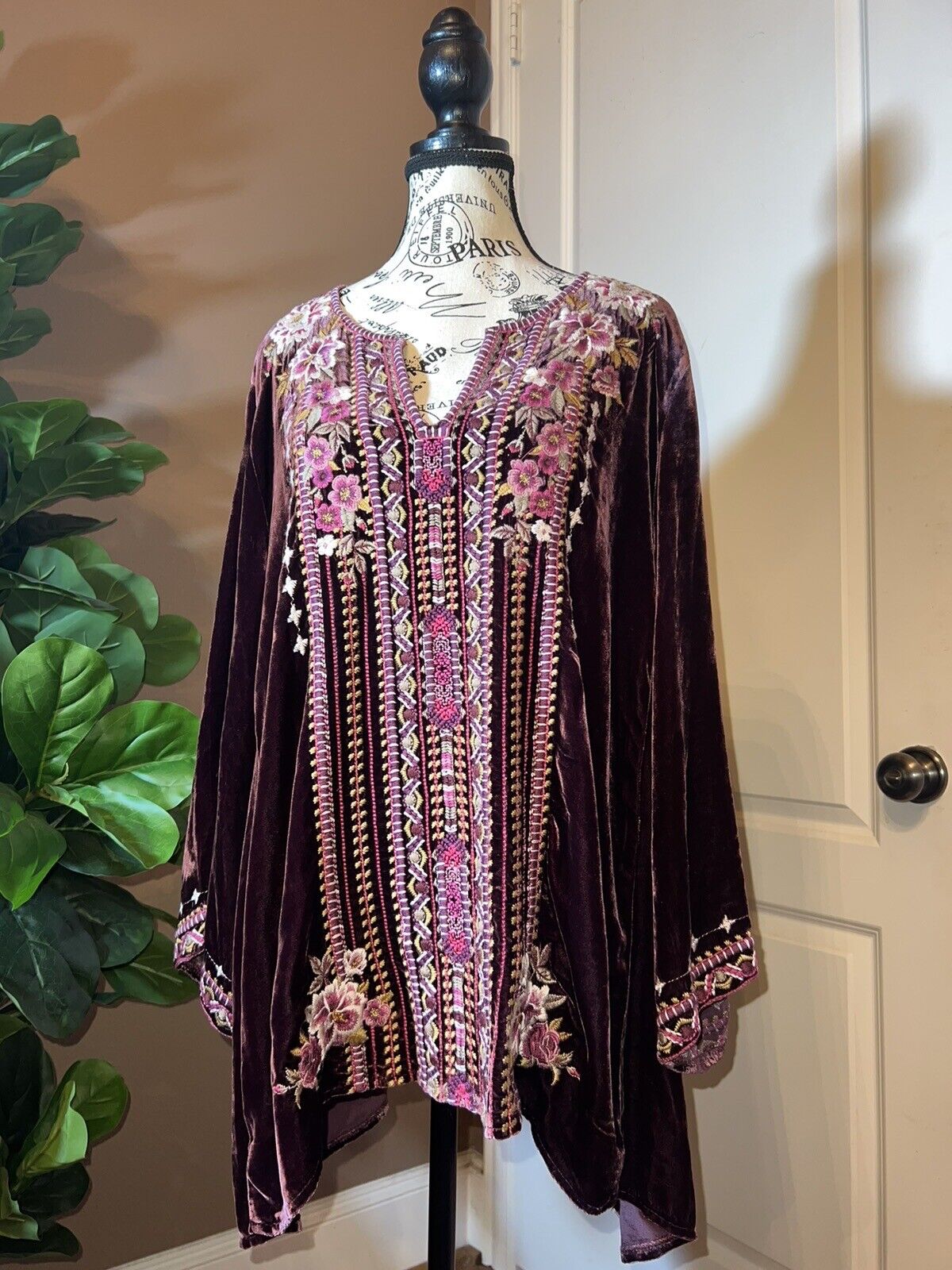 Johnny Was XL 1X 1XL Wine Velvet Heavily Embroidered Tunic Top Kimono Sleeve