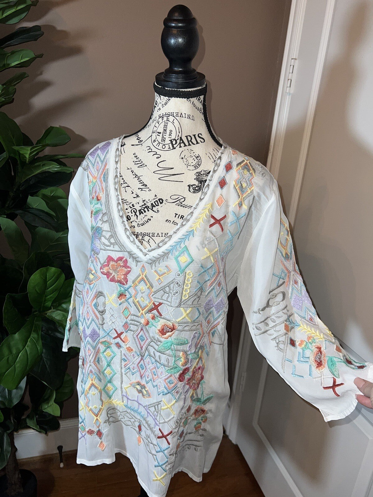 Johnny Was L Silky White Button Up Cool Embroidered Peasant Blouse Top Tunic Johnny Was