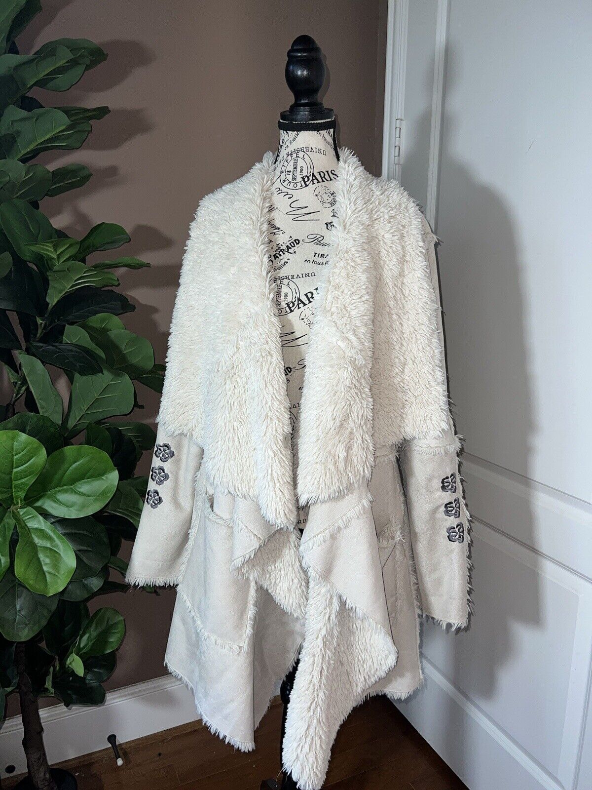 Johnny Was Ivory Shearling & Suede Coat Sz M Warm Sherpa Drape Front Jacket Biya