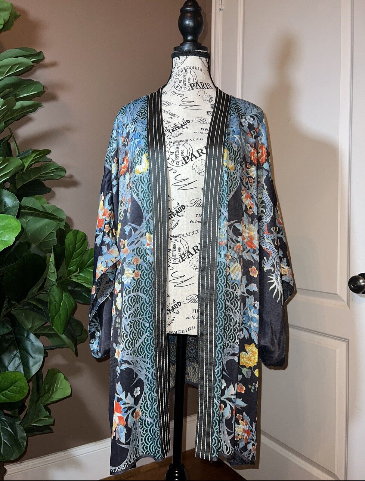 Johnny Was Sz L Silky Kimono Duster REVERSIBLE Embroidered Wrap  Dragon