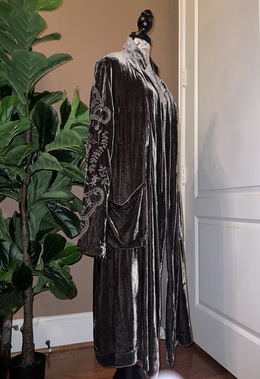 Johnny Was Grey Velvet Long Kimono Duster Wrap M Medium Eyelet Lace