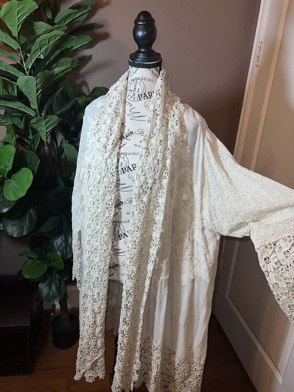 Johnny Was Ivory Silky Embroidery & Lace Kimono Beach Wedding Wrap XL OVERSIZED