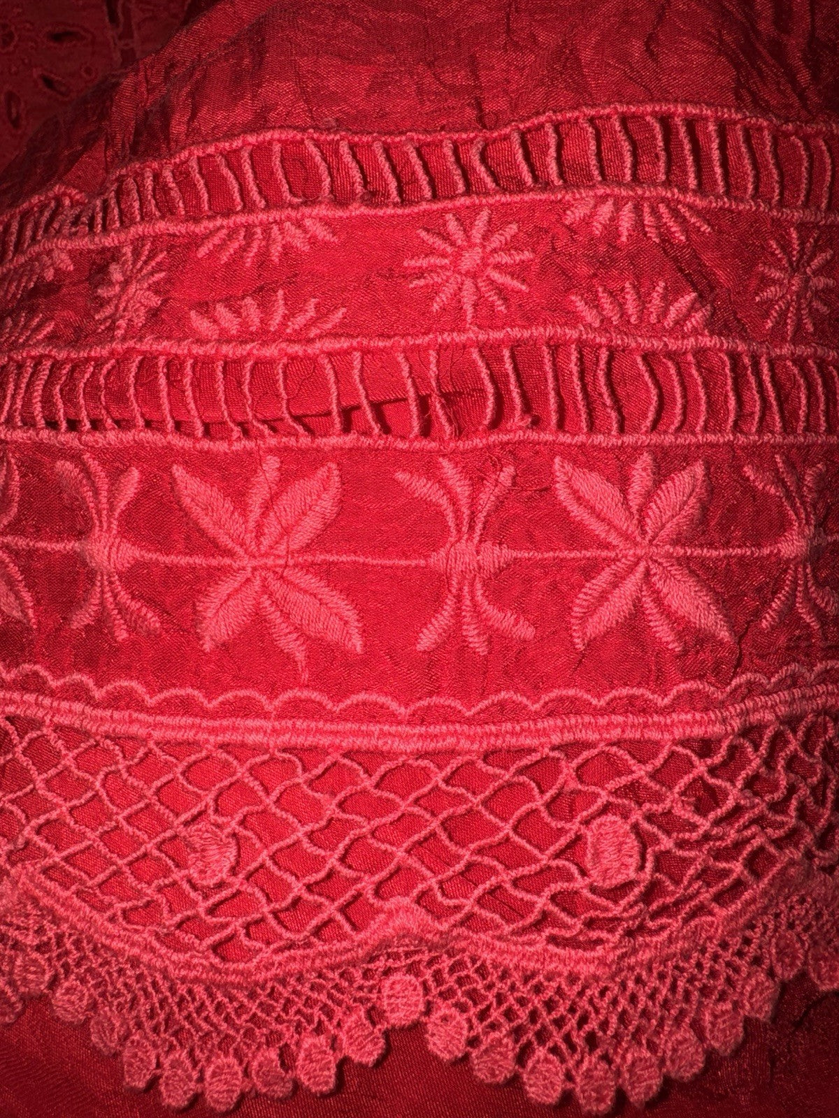8060472