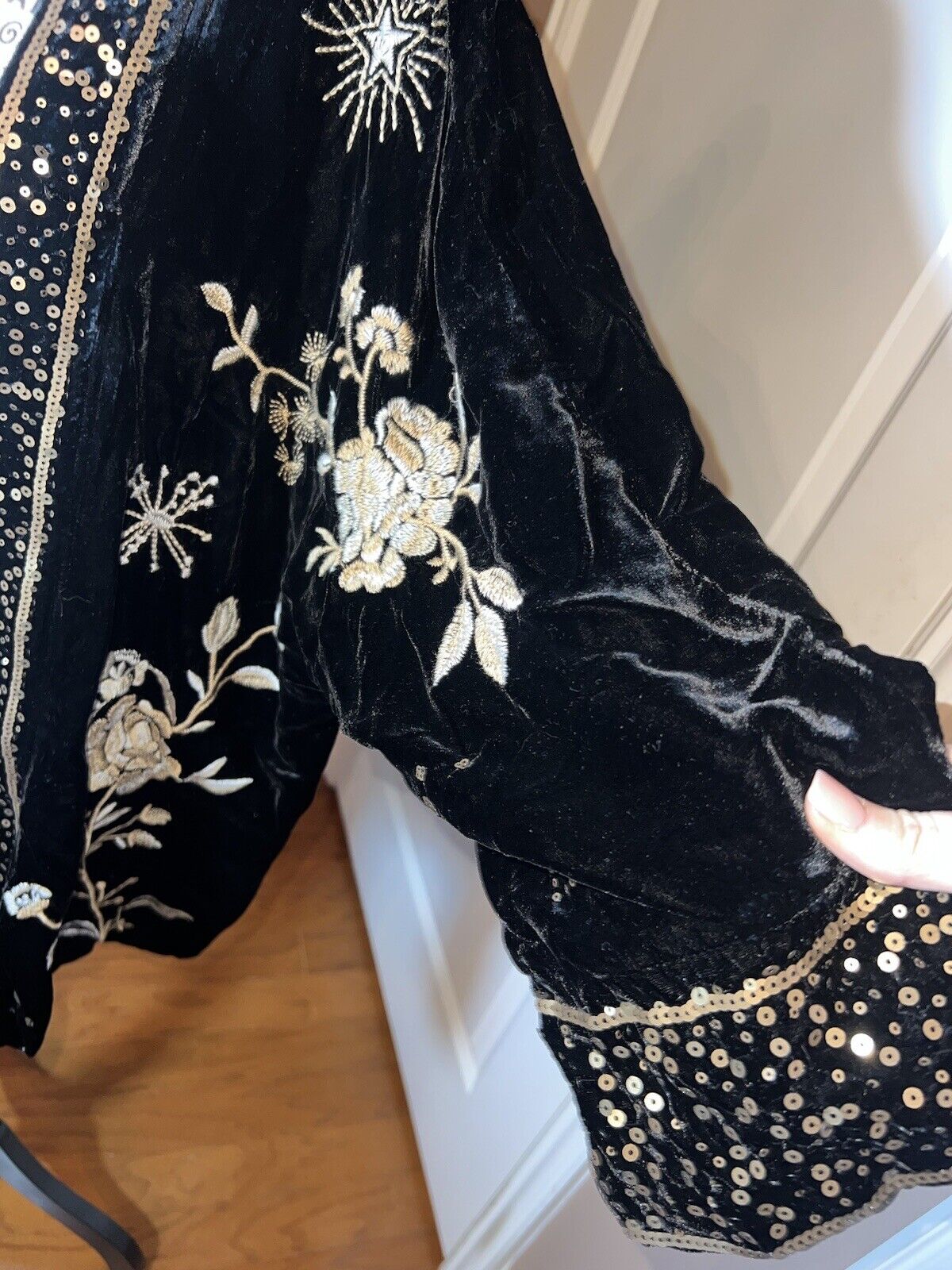 Johnny Was Black & Gold Velvet & Sequins & Silk Lining Kimono 1X 1XL XL