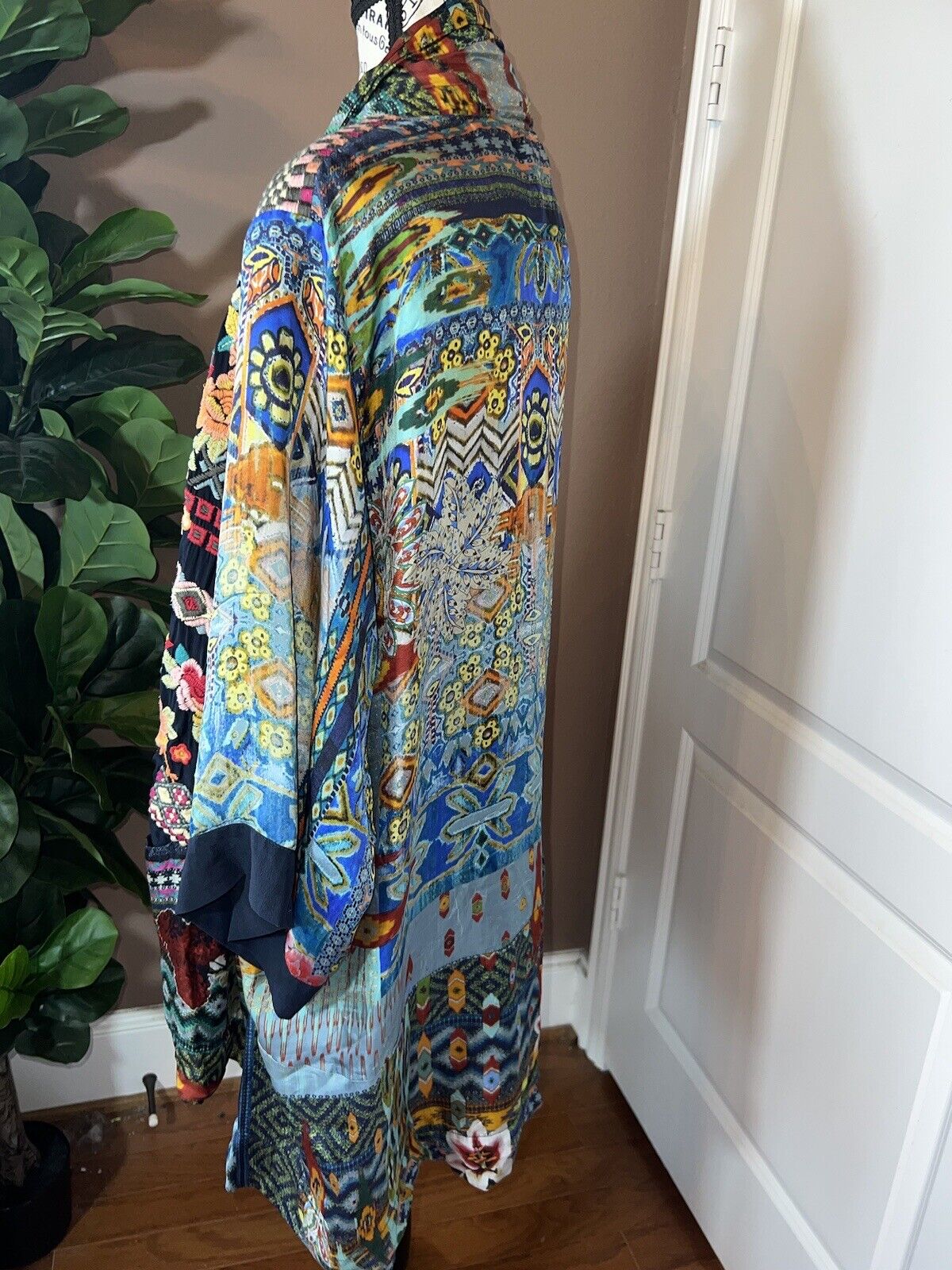 Johnny Was 100% Silk Kimono Sz XXL 2X 2XL Floral Jewel Tones W/Pockets STUNNING