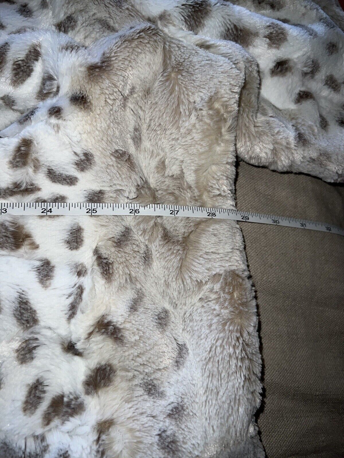 Johnny Was Snow Lynx Faux Fur Coat Jacket Wrap Sz XL 1X  100% Silk Lining