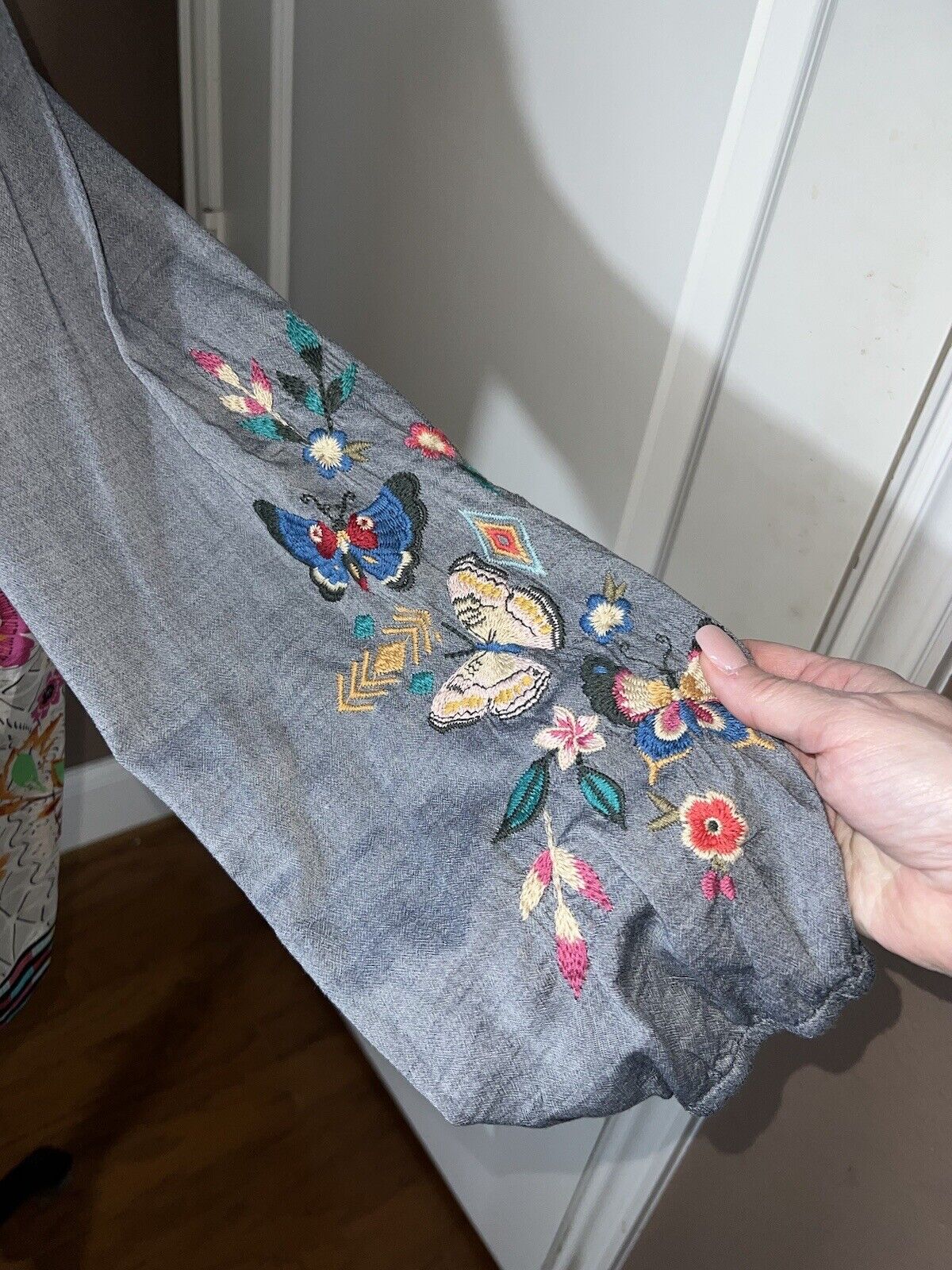 Johnny Was Large L Chambray Blue Embroidered & Silk Back Tunic Top BUTTERFLY