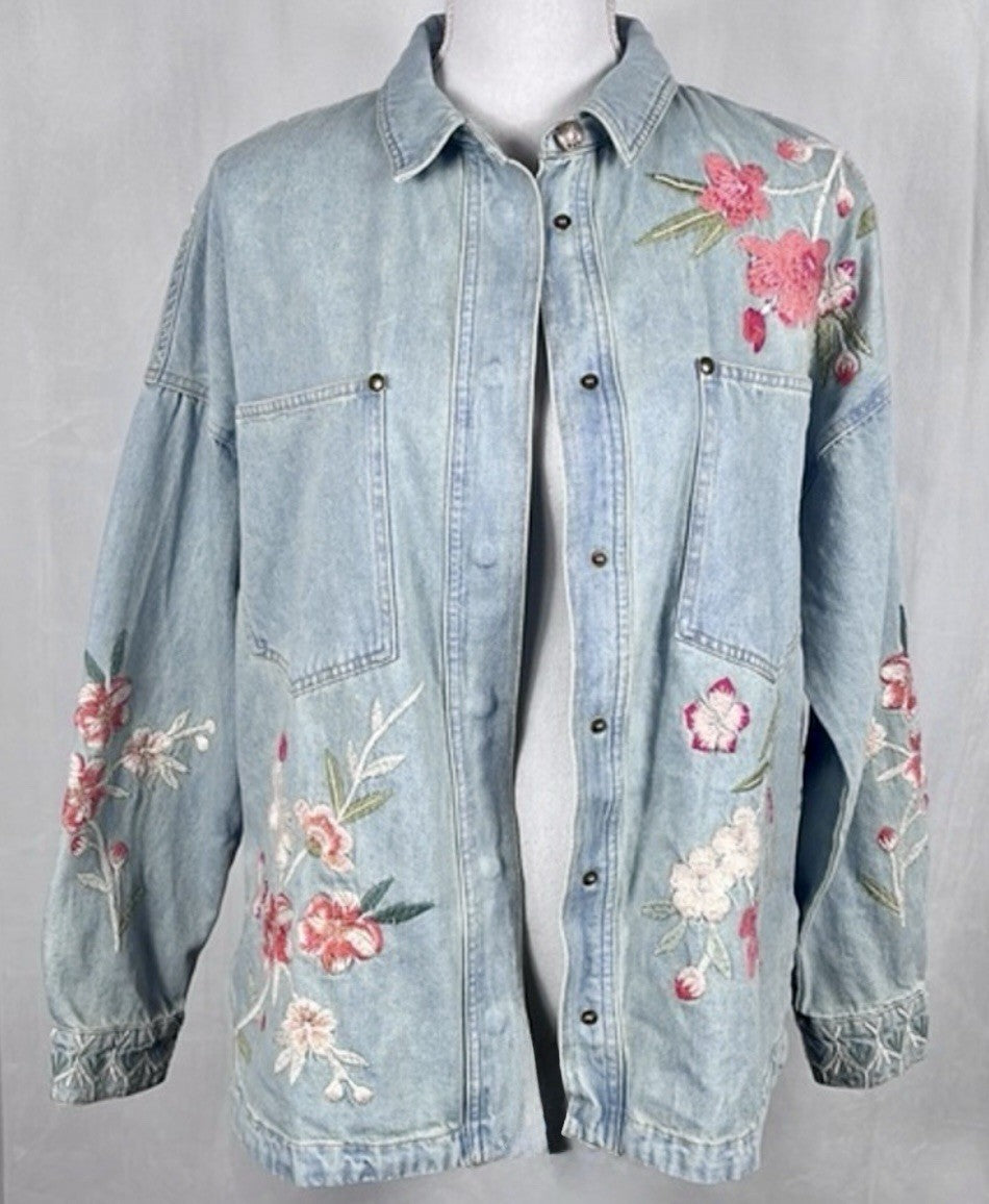 Johnny Was XL Denim Jacket Shacket Coat Embroidered Roses Light Wash Johnny Was
