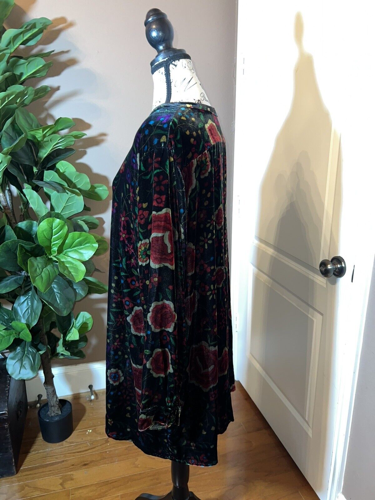 Johnny Was Sz 3X 3XL Velvet Floral Long Sleeve Button Up Top or Kimono