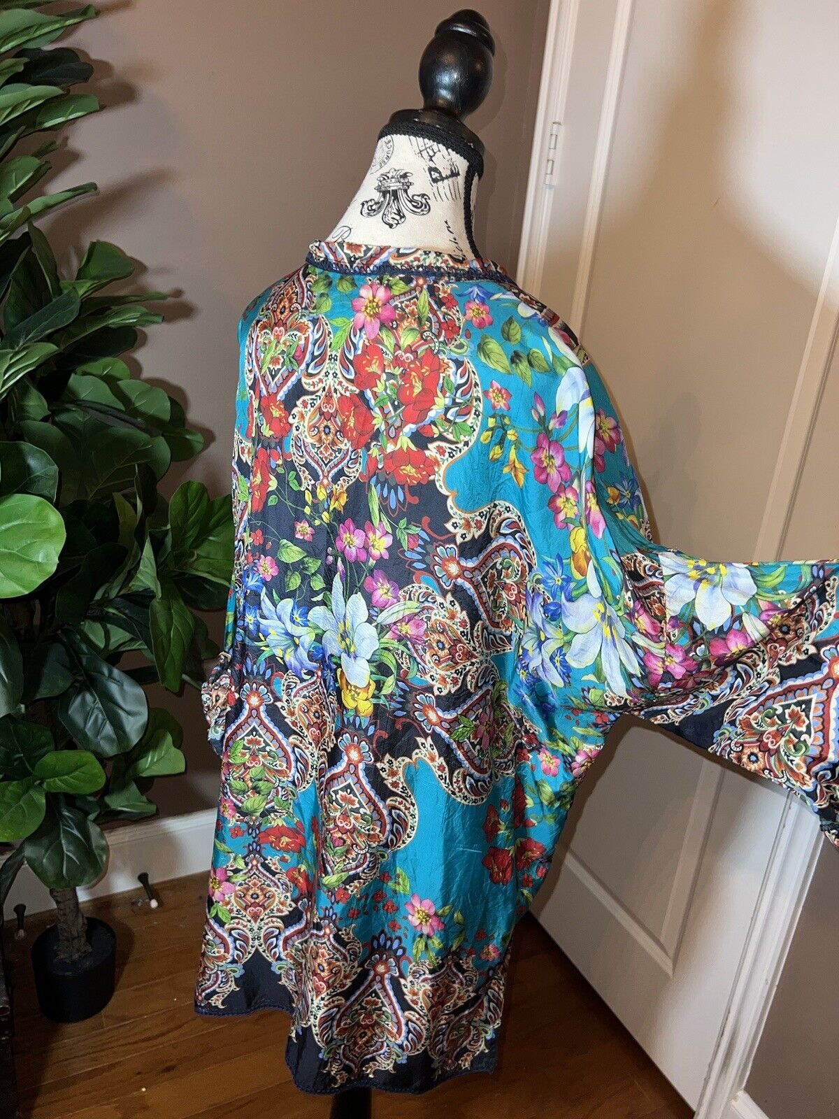 100% Silk Johnny Was Tunic Top XL 1X 1XL Kimono Feel Colorful Spring