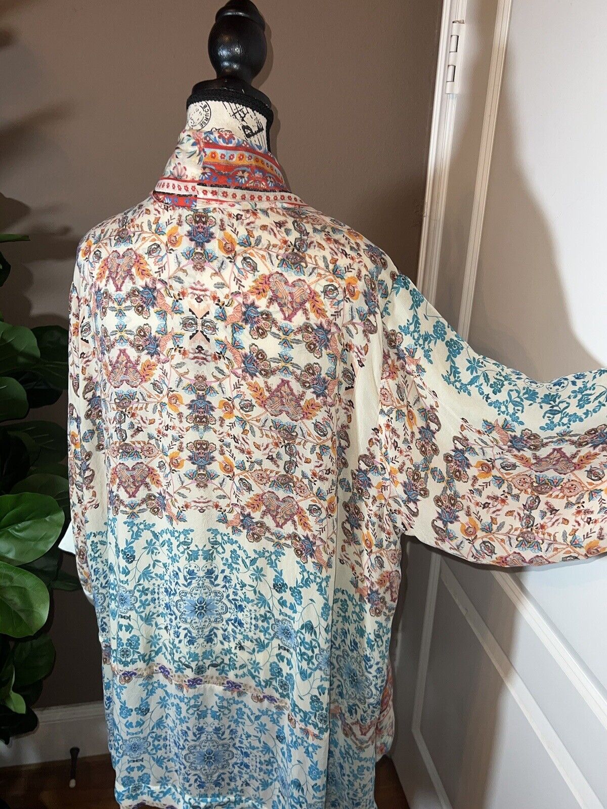 Johnny Was 1X 1XL 100% Silk Kimono Top Gorgeous Colors & Florals Embroidered