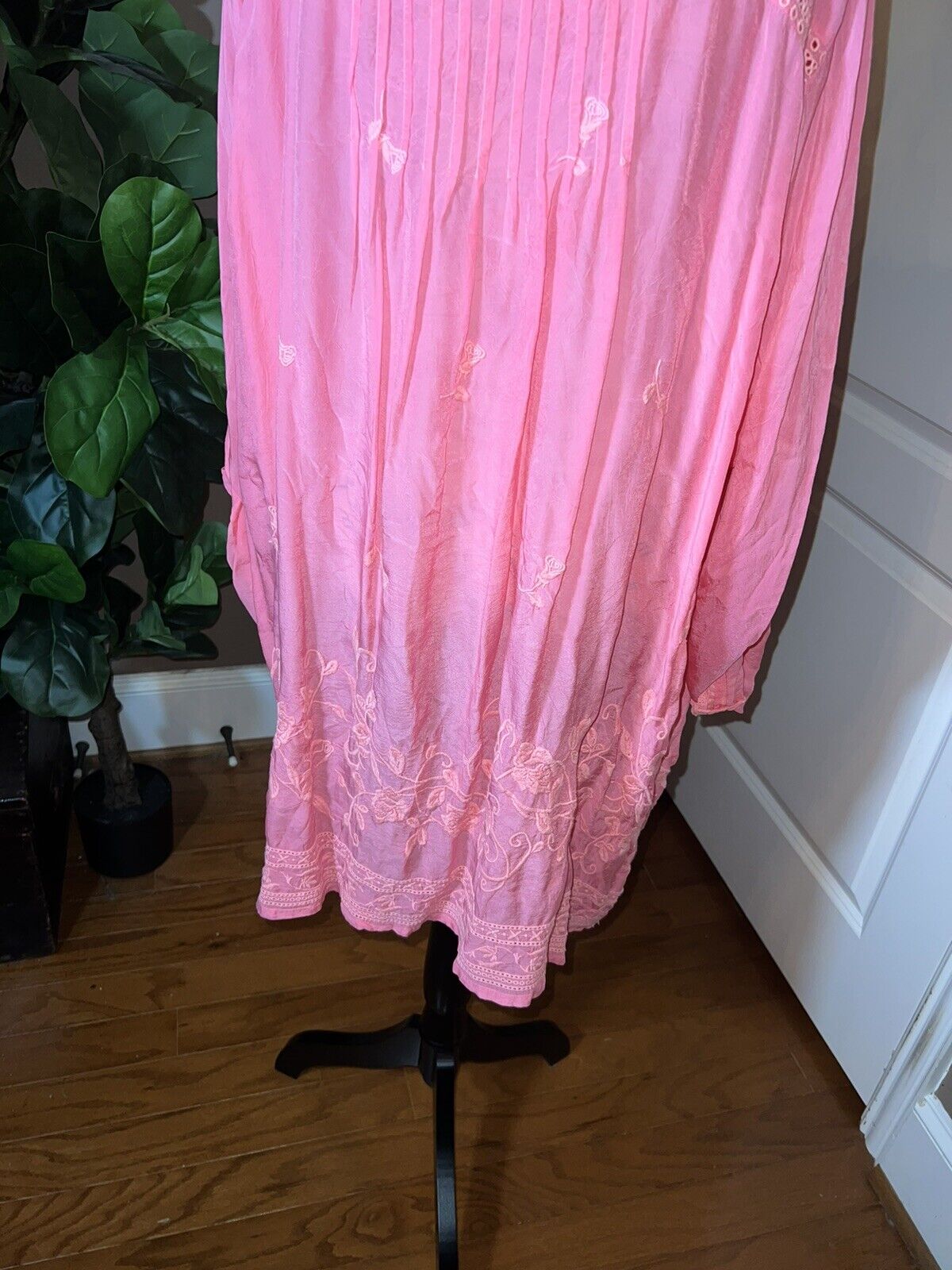 Johnny Was Embroidered Silky Tunic Top Pink Eyelet Lace 2X 2XL XXL Beautiful