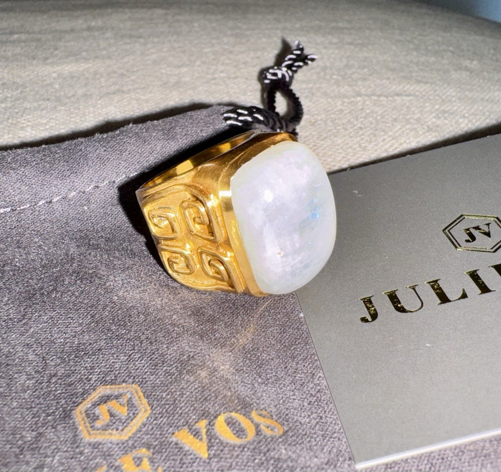 Julie Vos Sz 8 Creamy White Moonstone Statement Ring 24K Plated Looks Unworn Julie Vos