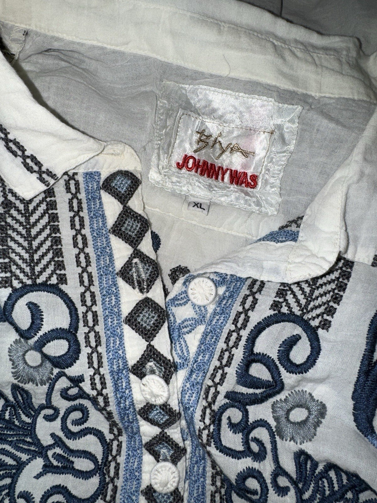 Johnny Was XL Blue & White Button Up Blouse Shirt Embroidered Floral Top Cool Johnny Was