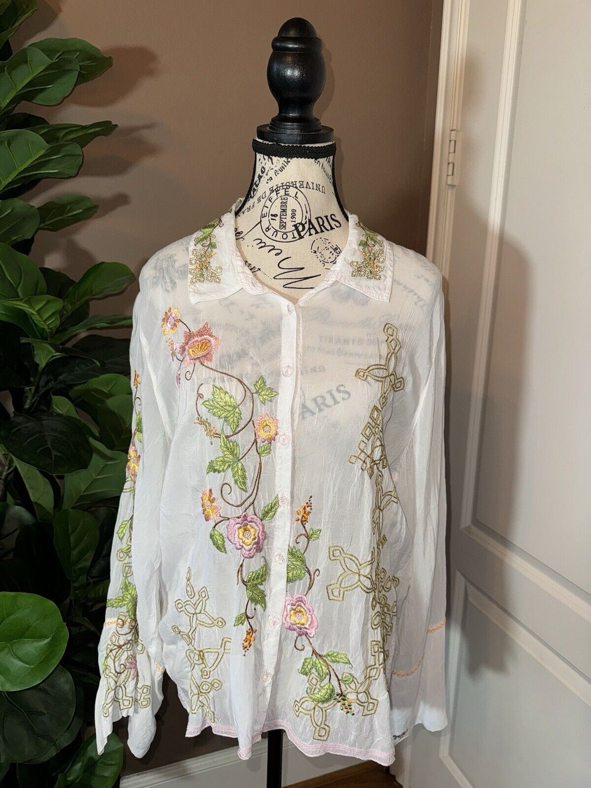 Johnny Was XL White Button Up Blouse Top Pink Floral & Bird Embroidered