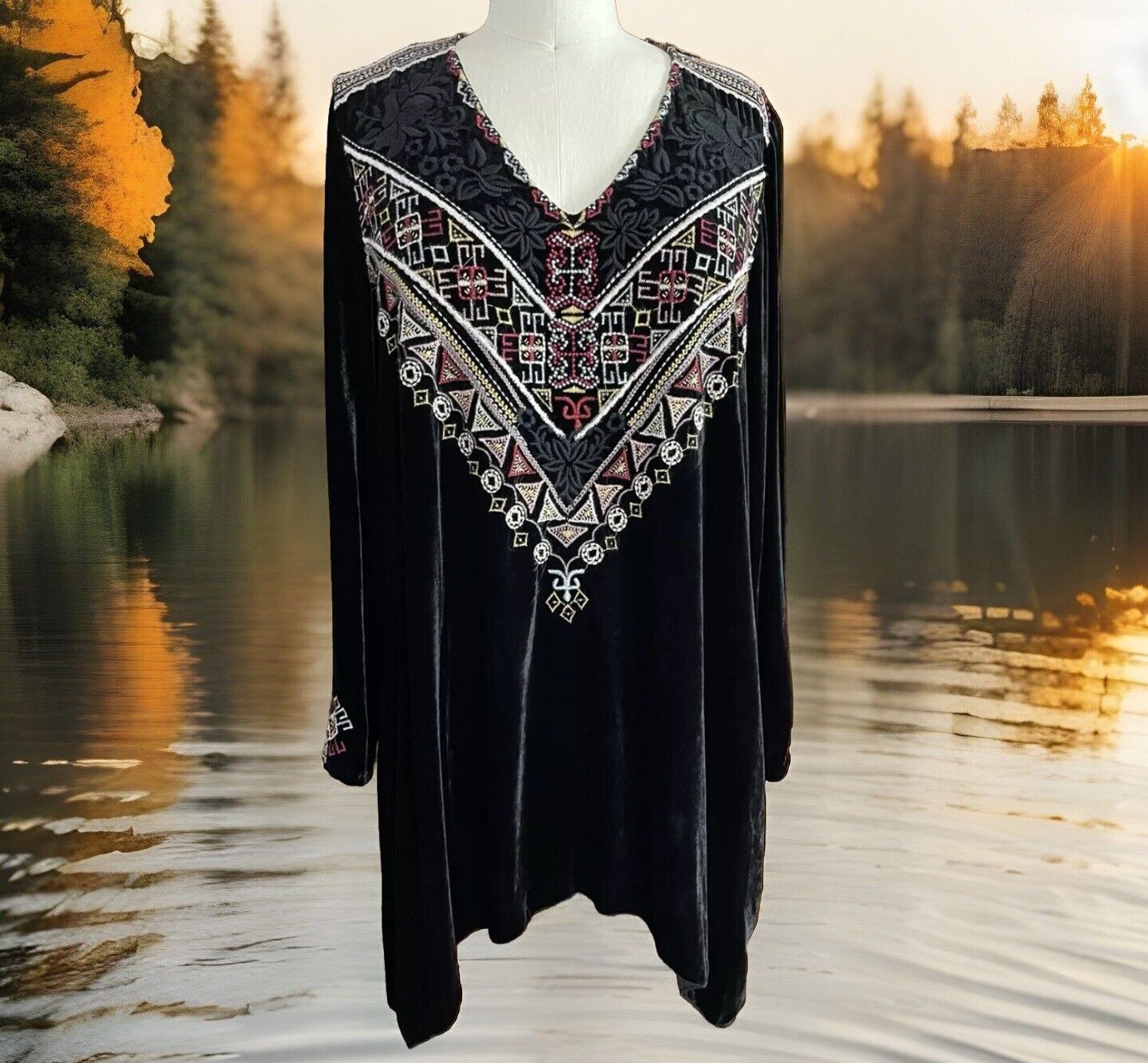 Johnny Was XL 1X Black Velvet Embroidered Asymmetric Hem Tunic Blouse Top