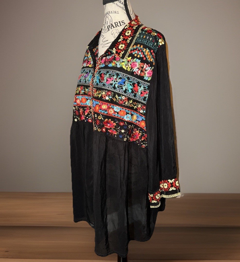 Johnny Was XXL Button Up Tunic Top Black Embroidered Floral Shirt Blouse Johnny Was