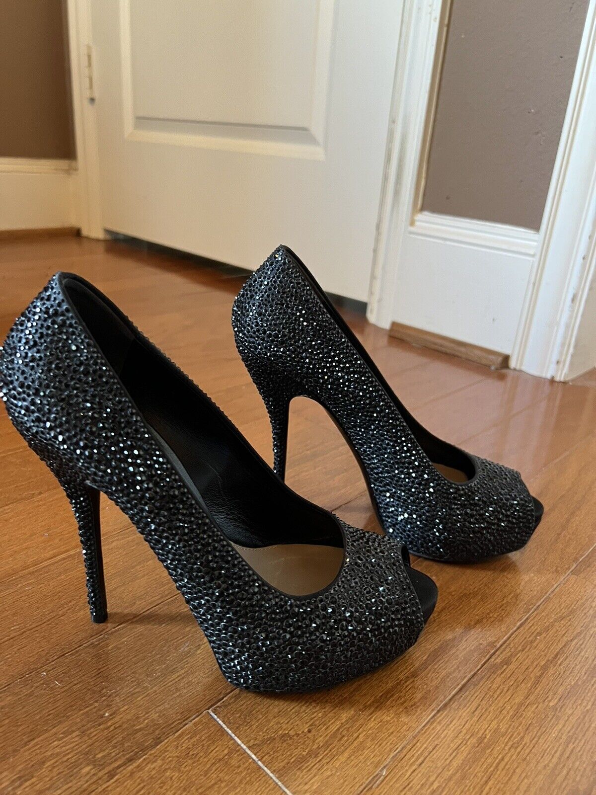 GUCCI Size 9 Black Crystal ETOILE SOFIA Open Toe Heels Pumps Shoes 39 !!!