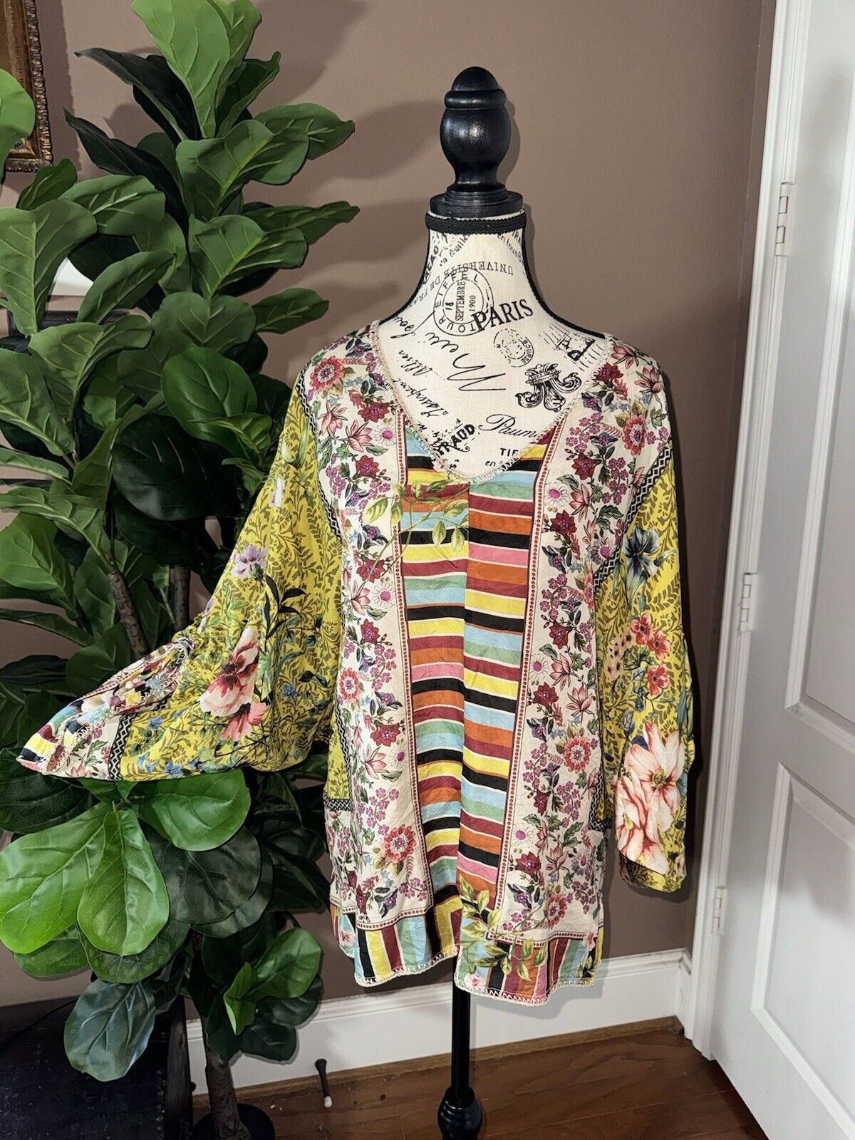 Johnny Was 100% Silk Long Sleeve Tunic Top Blouse Kimono Sz XL 1X 1XL Tassel