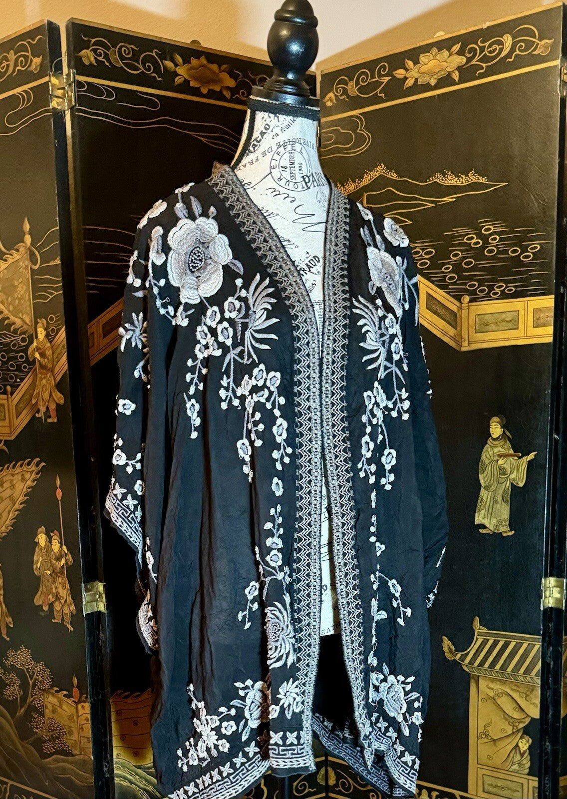 Johnny Was XL Silky Black Kimono Wrap Top Embroidered Black Duster Jacket Floral Johnny Was