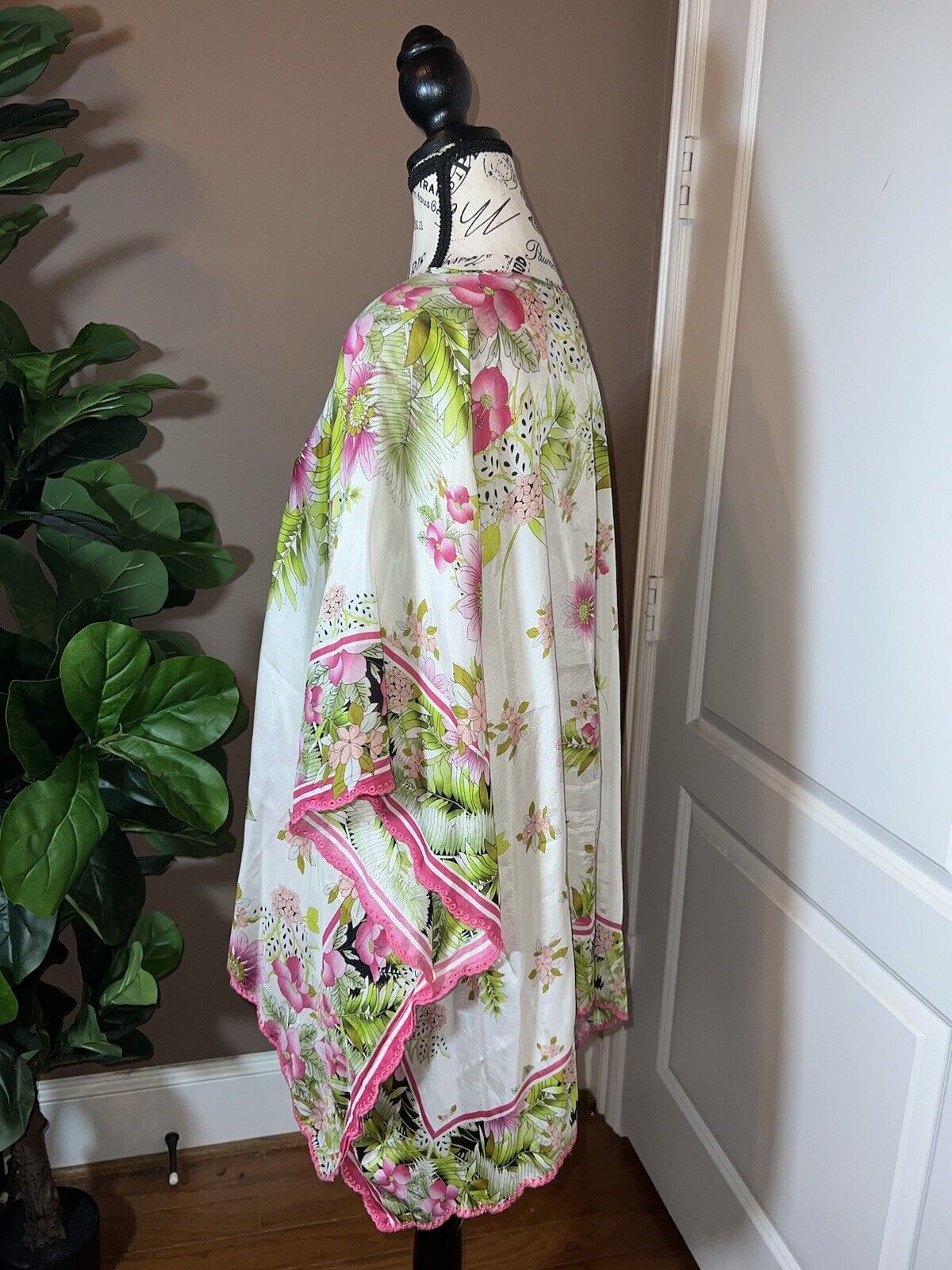 Johnny Was O/S 100% Silk Kimono Wrap Top Cover Up With Tassels SPRING & Summer