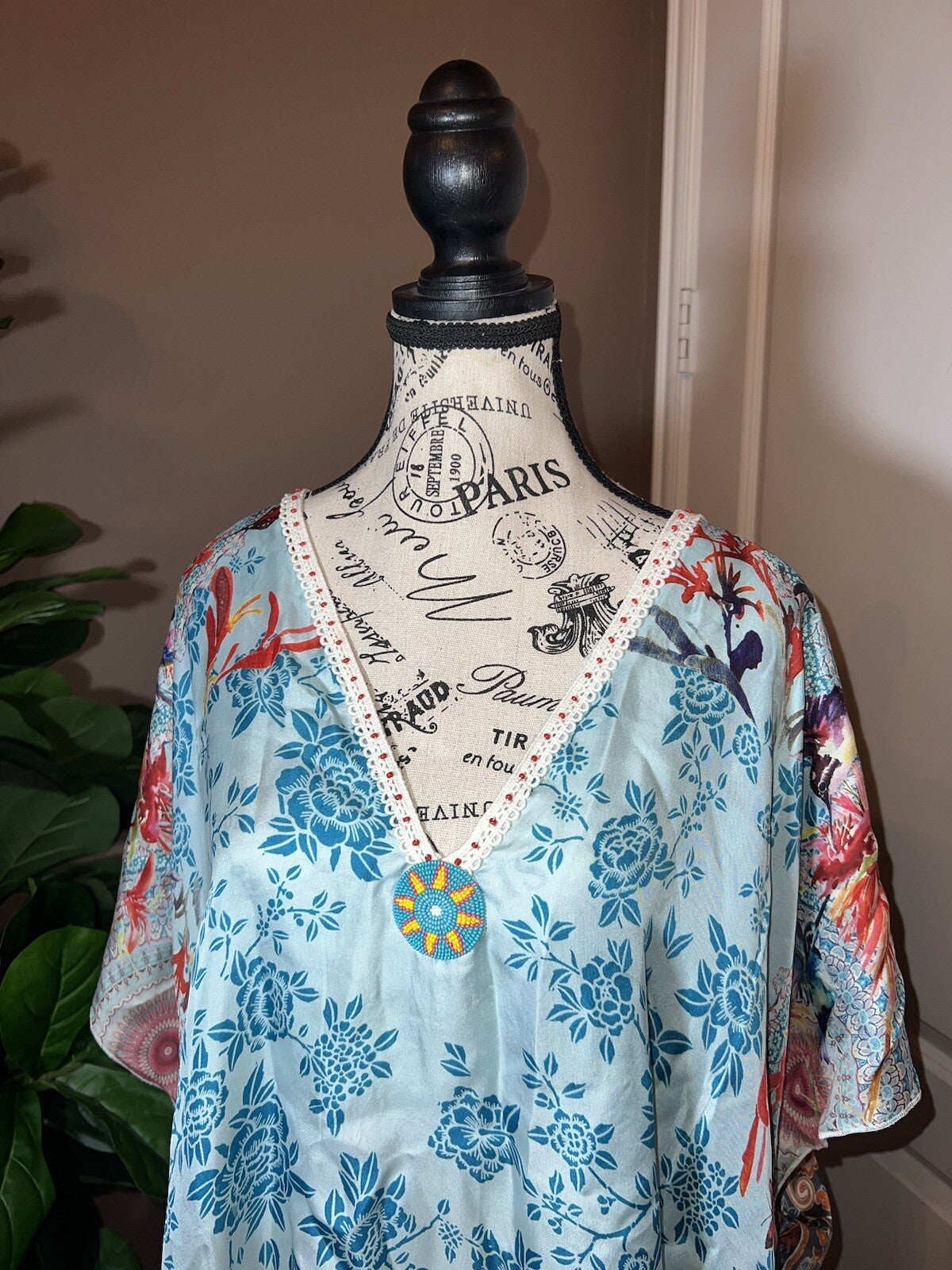 Johnny Was O/S 100% Silk Kimono Wrap Top Cover Up Beading 33”PTP Lightweight Johnny Was