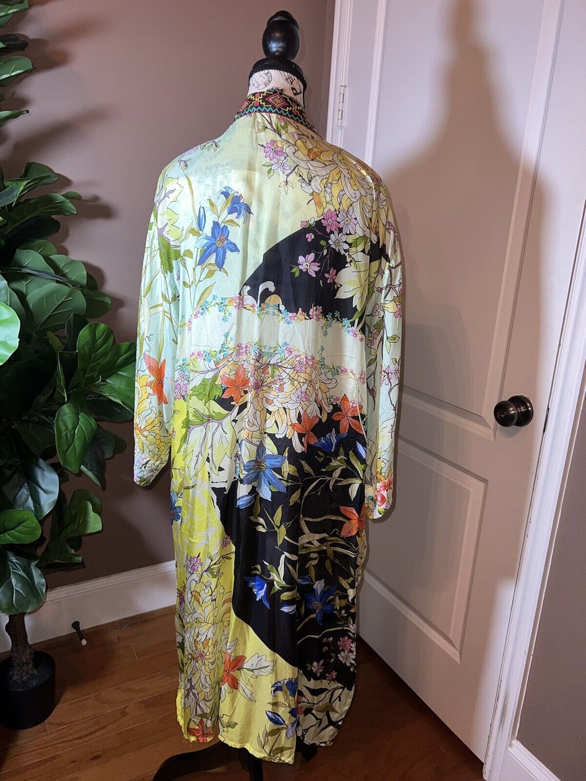 Johnny Was Long 100% Silk KIMONO Duster Wrap XL 1X Embroidery SPRING