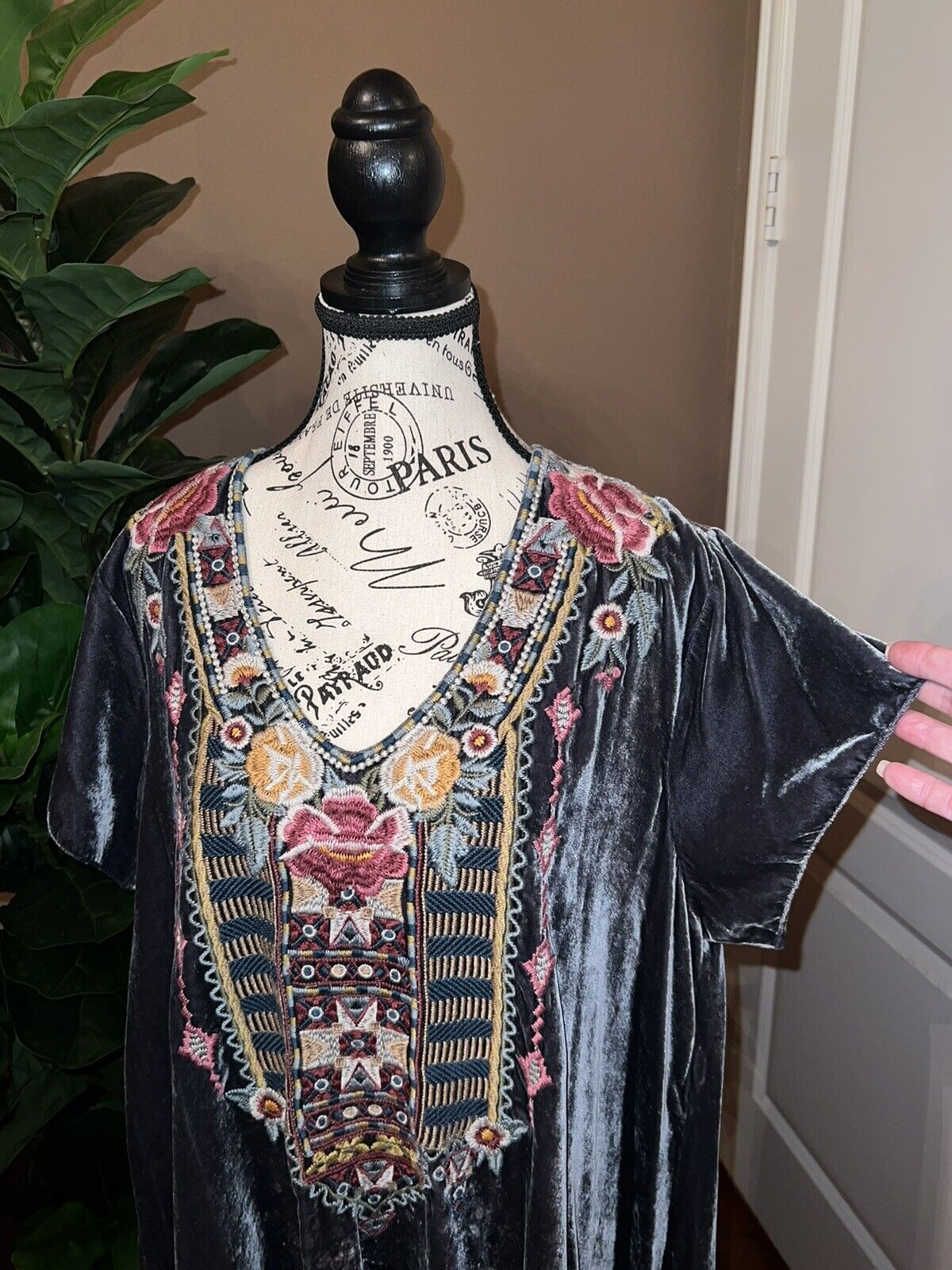 Johnny Was XL Velvet & Embroidery Grey Gray Tunic Top Kimono Style