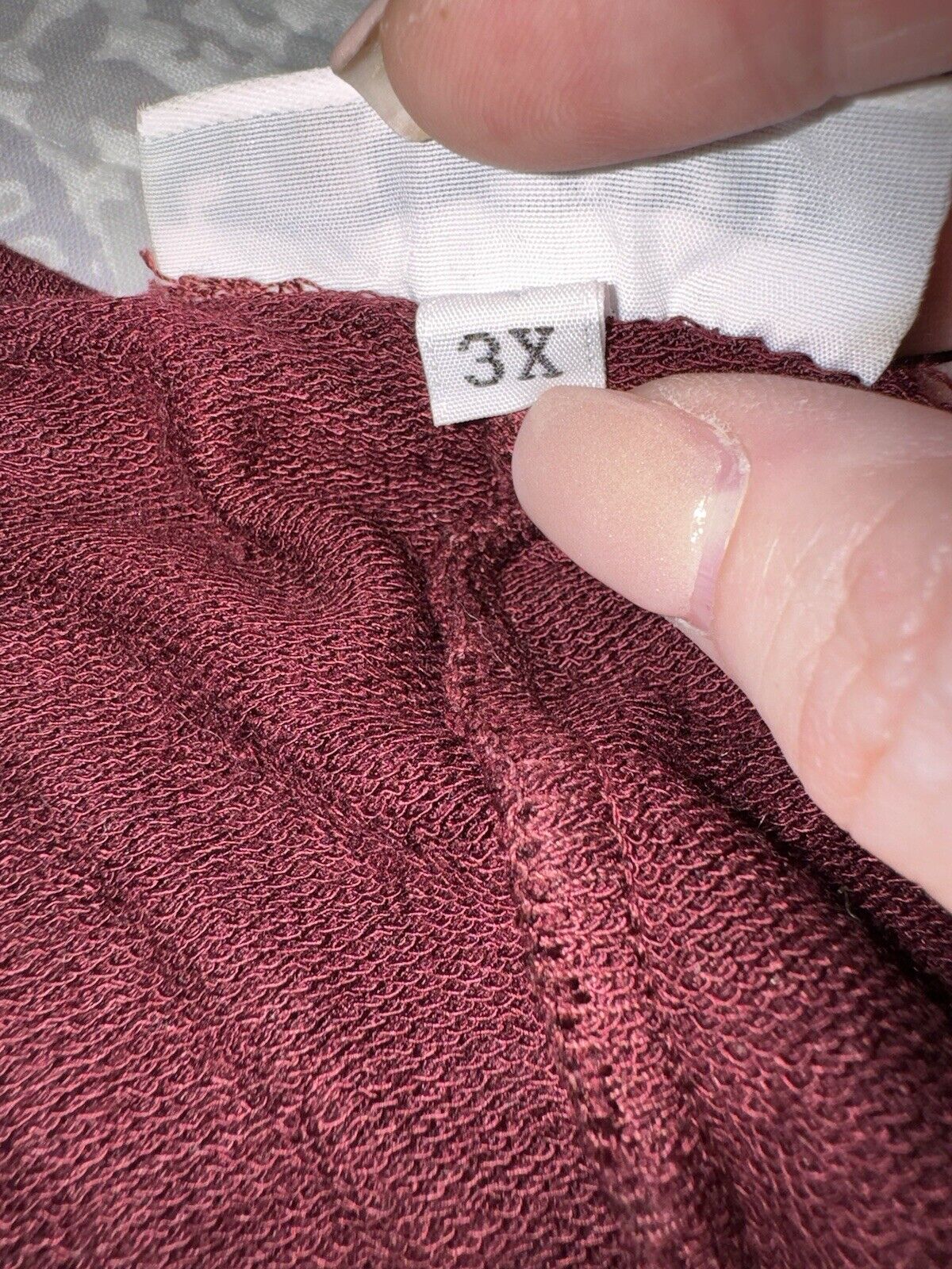 7043546