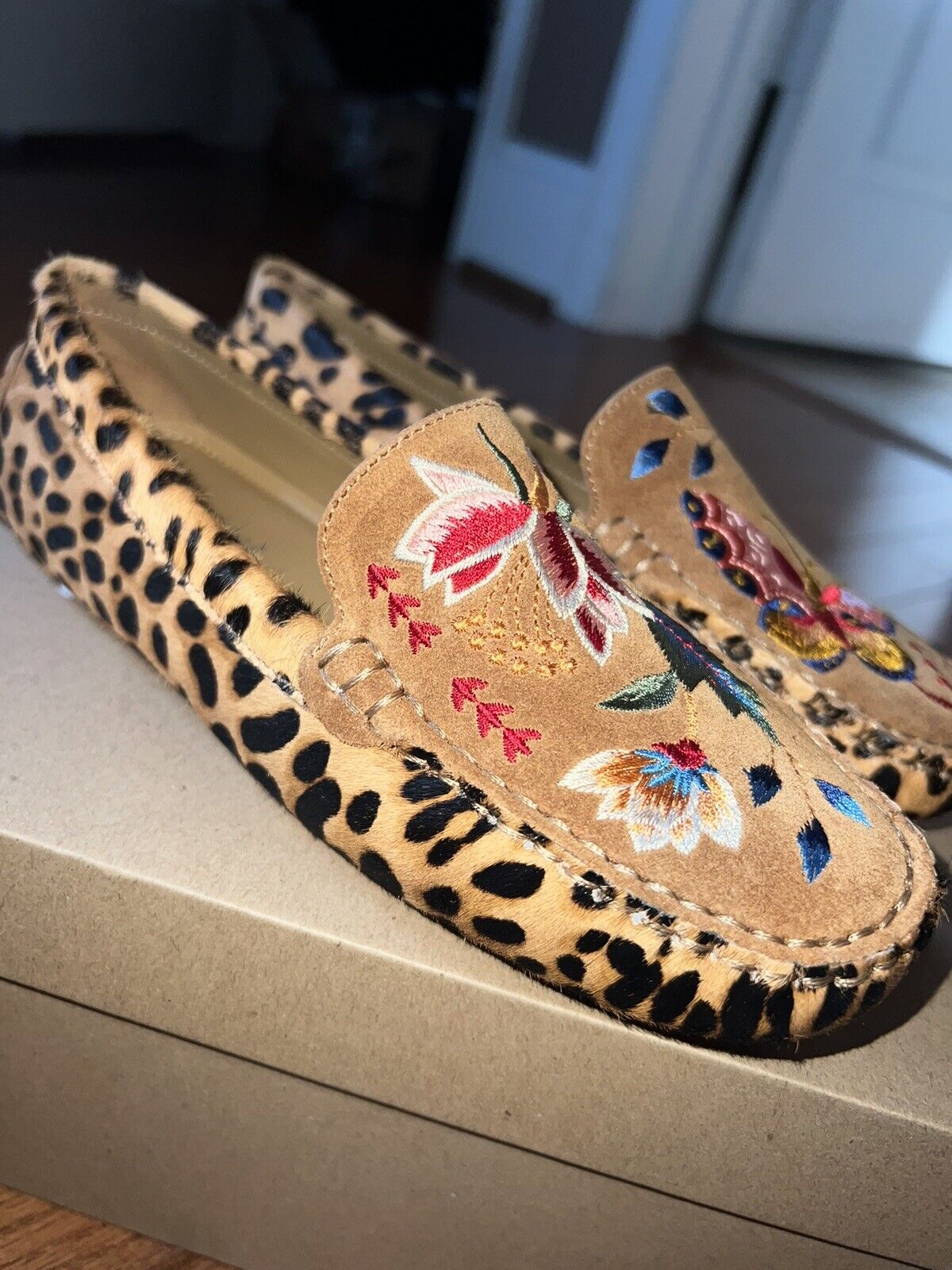 Johnny Was Leopard Print & Embroidery Calf Hair Moccasin/Driving Shoes Sz 6