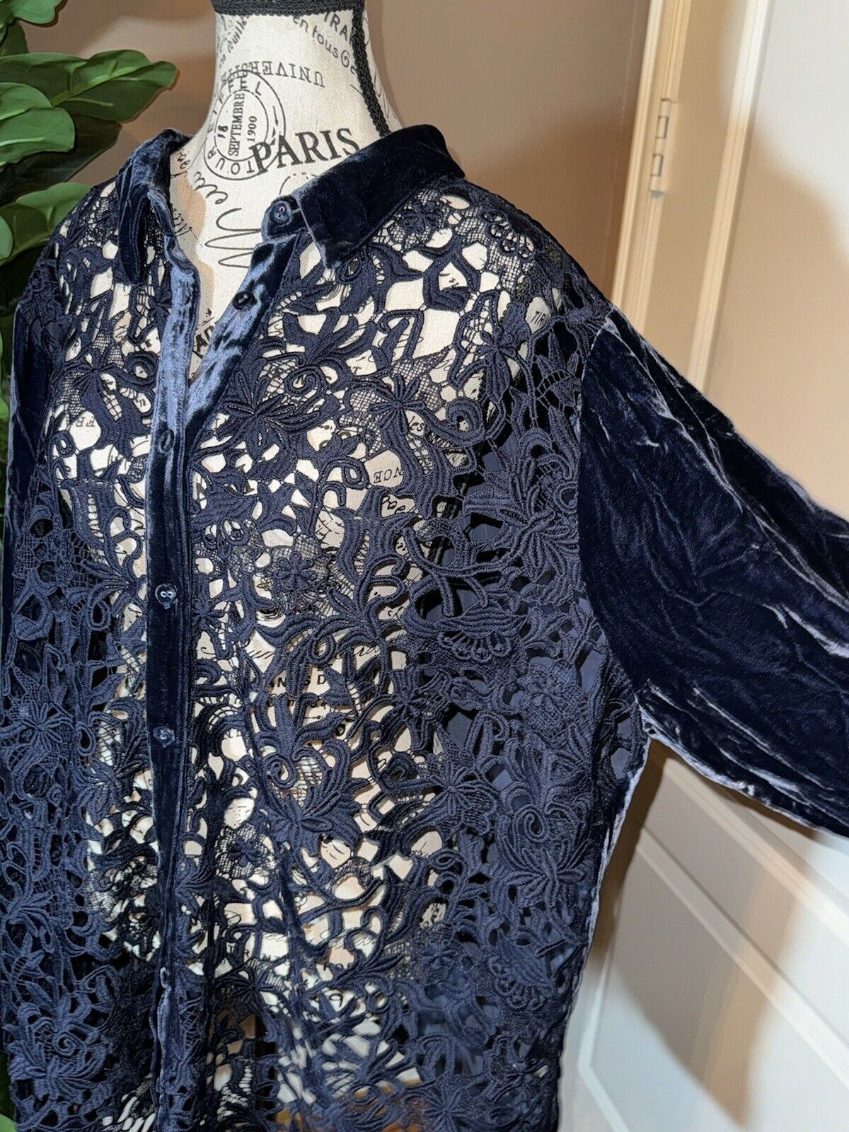 Johnny Was XL 1X Blue Velvet & Eyelet Lace Long Sleeve Button Up Top Blouse