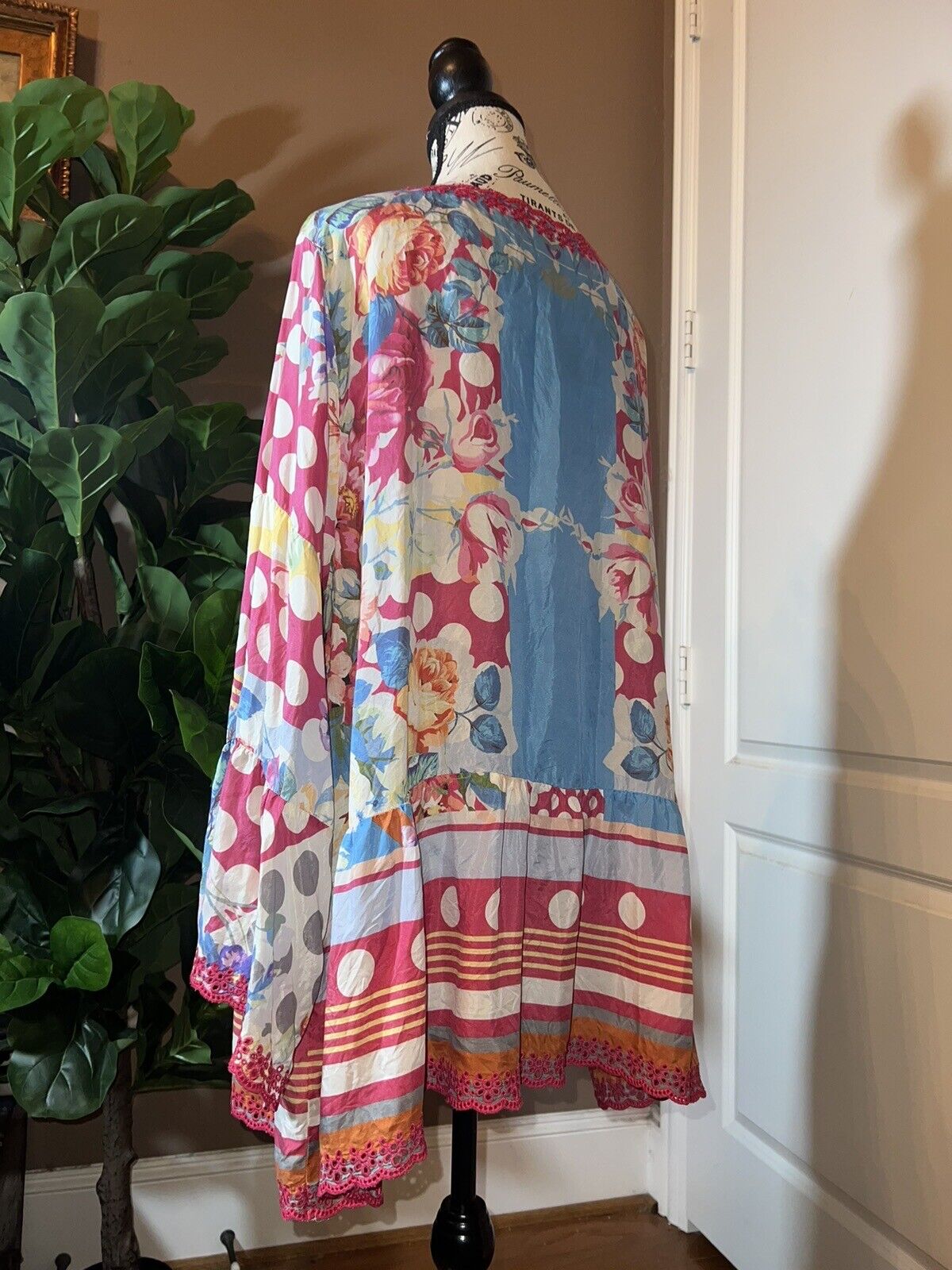 Johnny Was Tunic Top Kimono 1X 1XL XL 100% Silk Sleeves Pink Blue Floral Dots