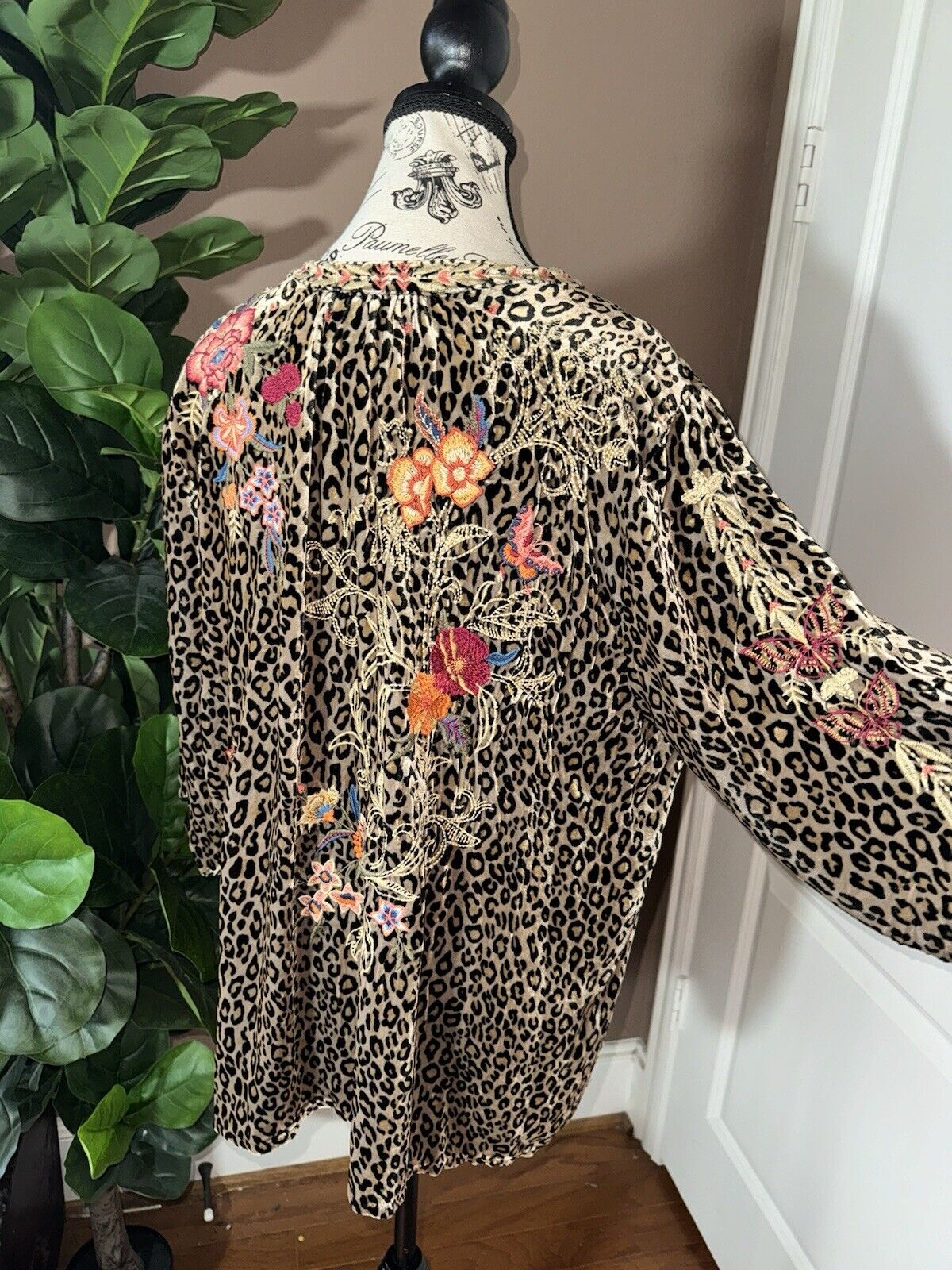 Johnny Was XL 1X Velvet Animal Leopard Print Floral Peasant Top Tunic