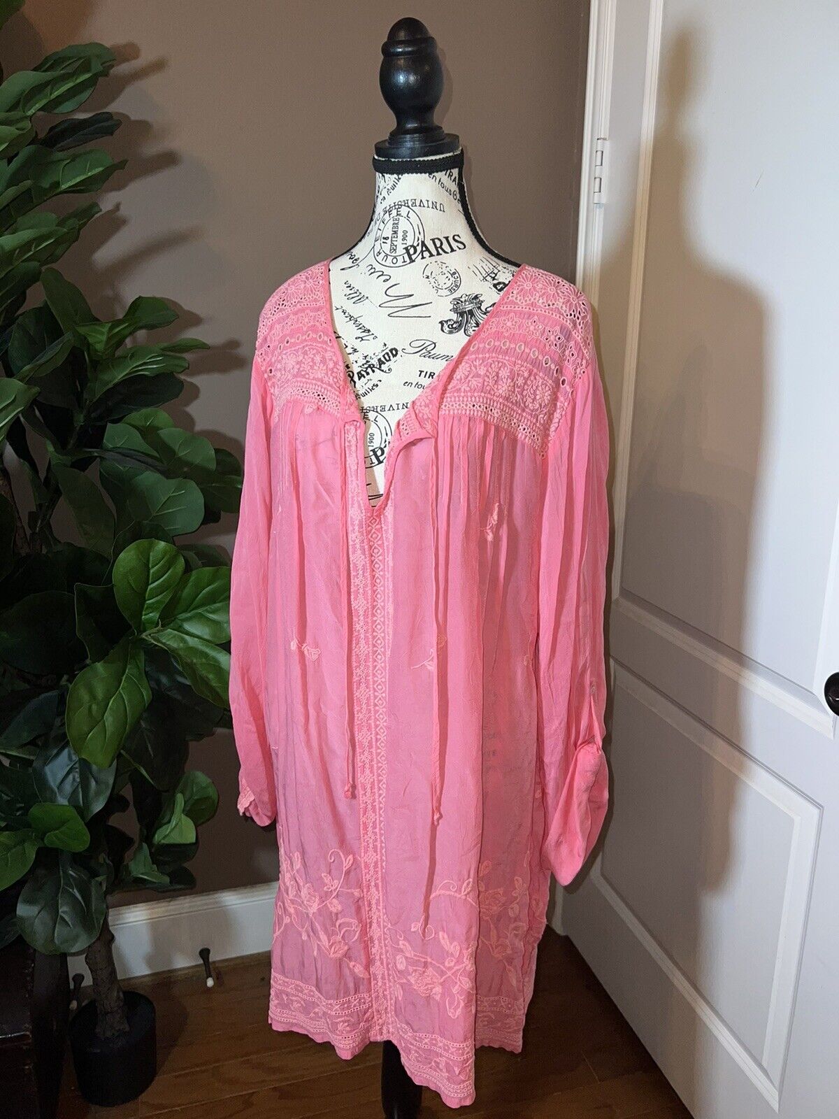 Johnny Was Embroidered Silky Tunic Top Pink Eyelet Lace 2X 2XL XXL Beautiful