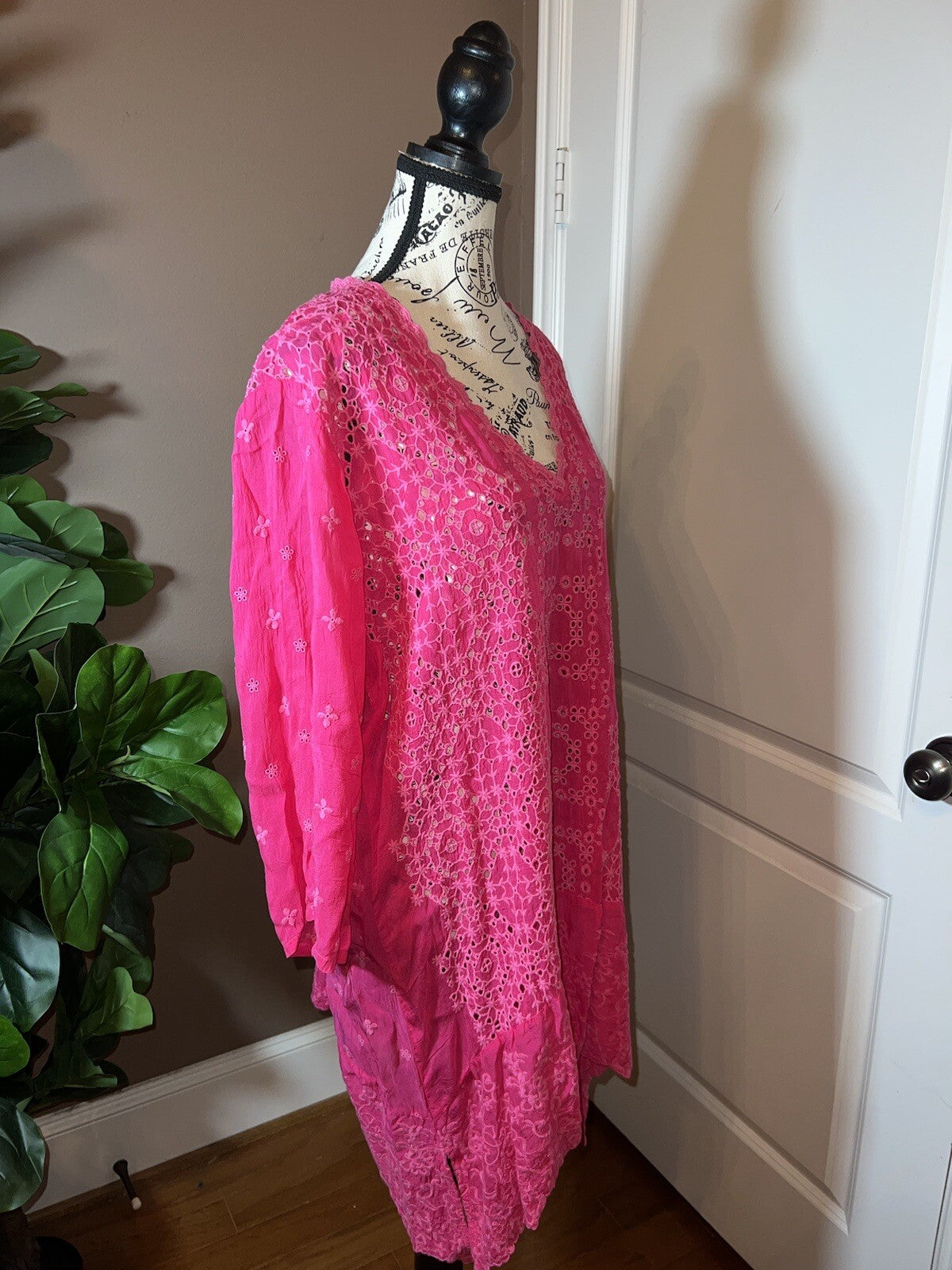 JOHNNY WAS XXL Hot Pink Tunic Top Eyelet Lace Blouse BOHO Shirt Lightweight Cool Johnny Was