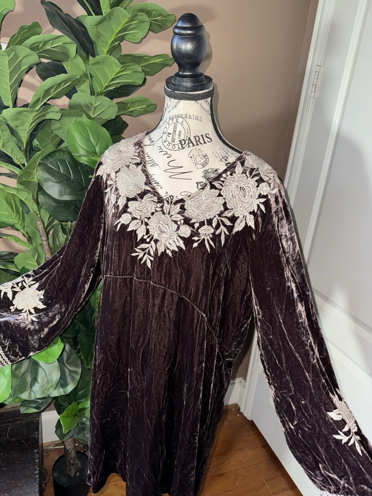 Johnny Was L Brown Velvet & Cream Embroidery Mini Dress Shift Tunic Top BOHO