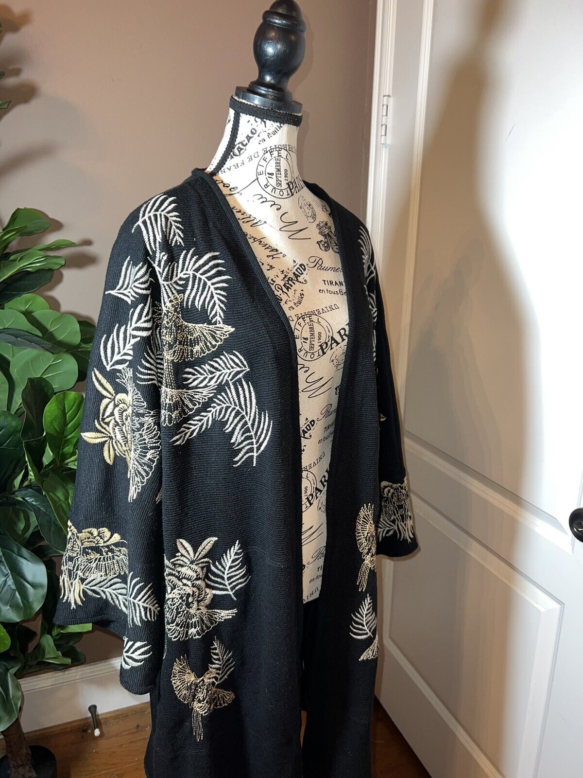 Johnny Was Black Embroidered Sweater Kimono WRAP Sz XL 1X 1XL Phoenix & Fern