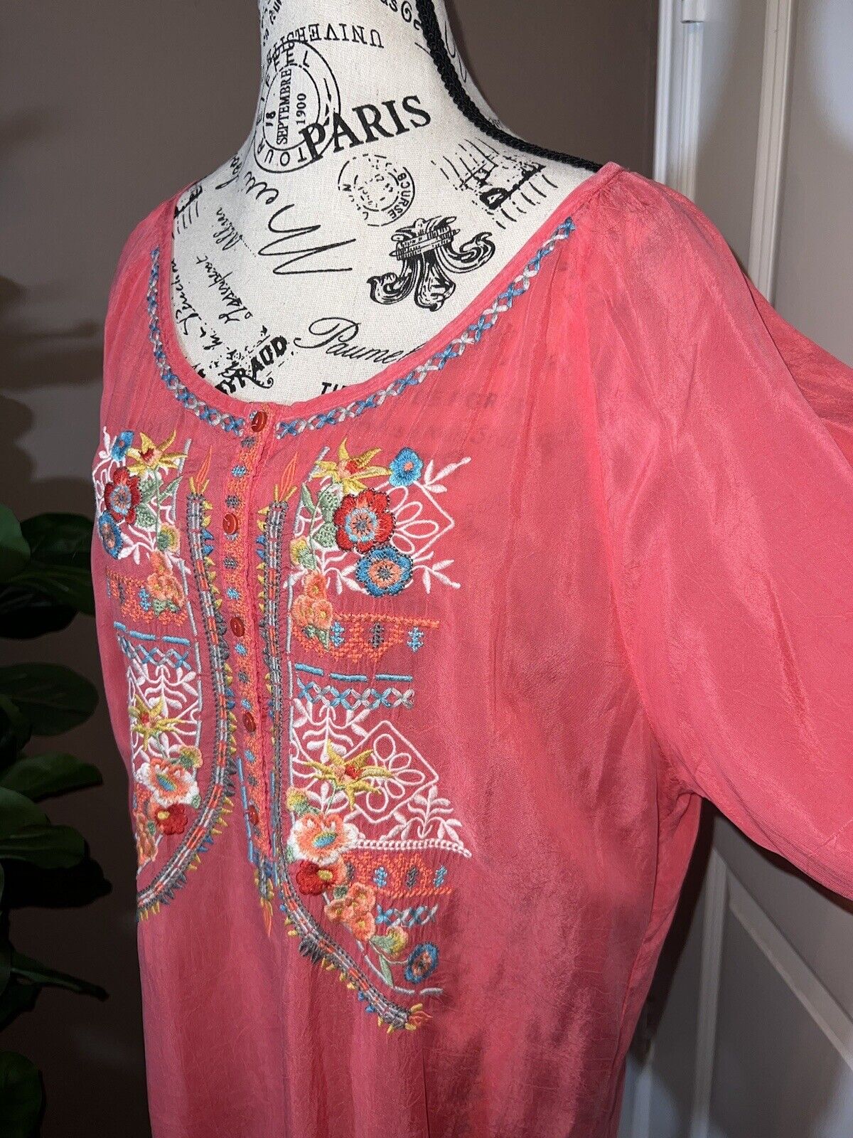 Johnny Was Sz XL Silky Soft Barbie Hot Pink Tunic Top Floral Embroidery SPRING