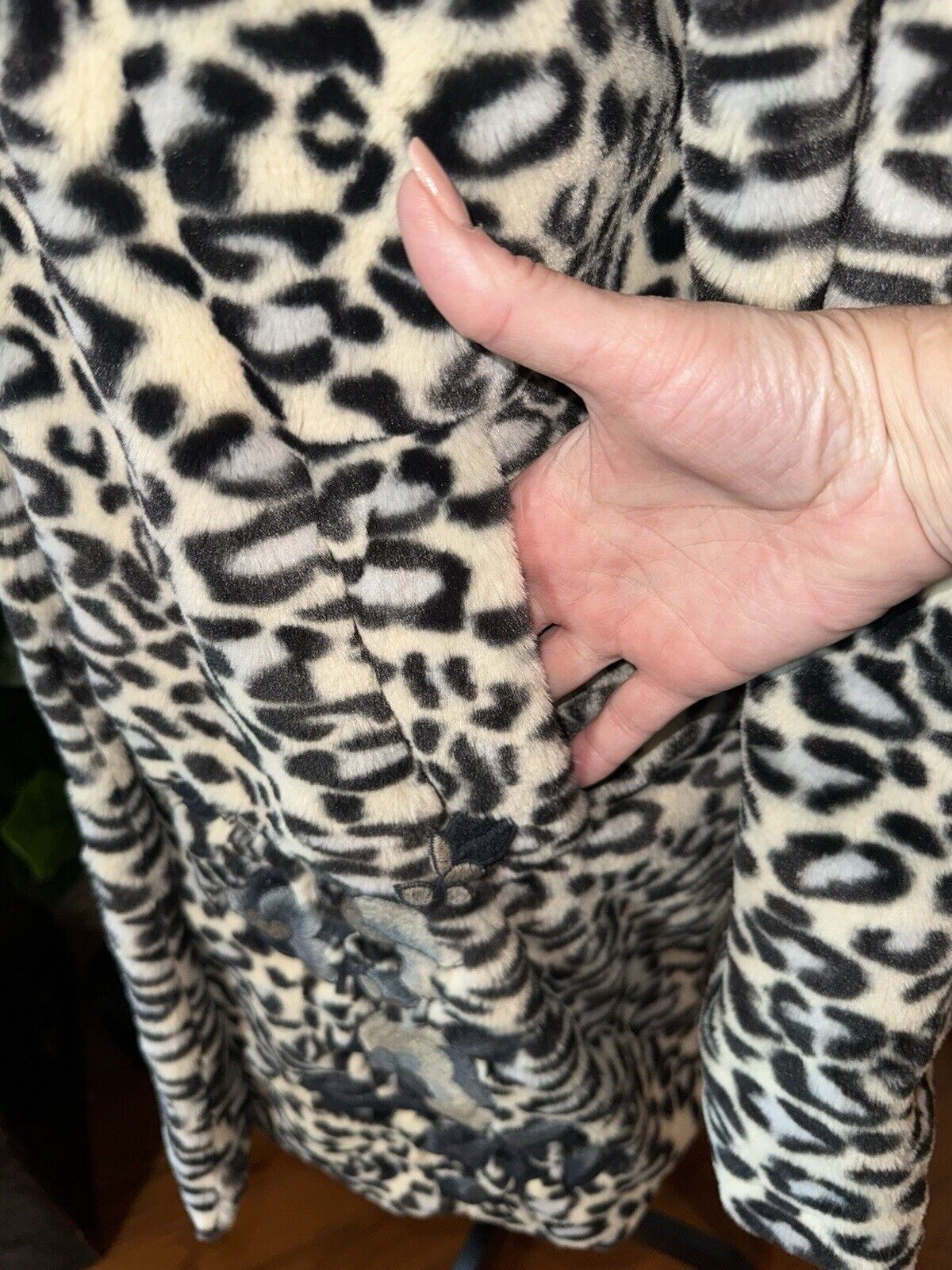 Johnny Was S Soft Blue & White Leopard Faux Fur Coat Jacket Wrap Silk Lining