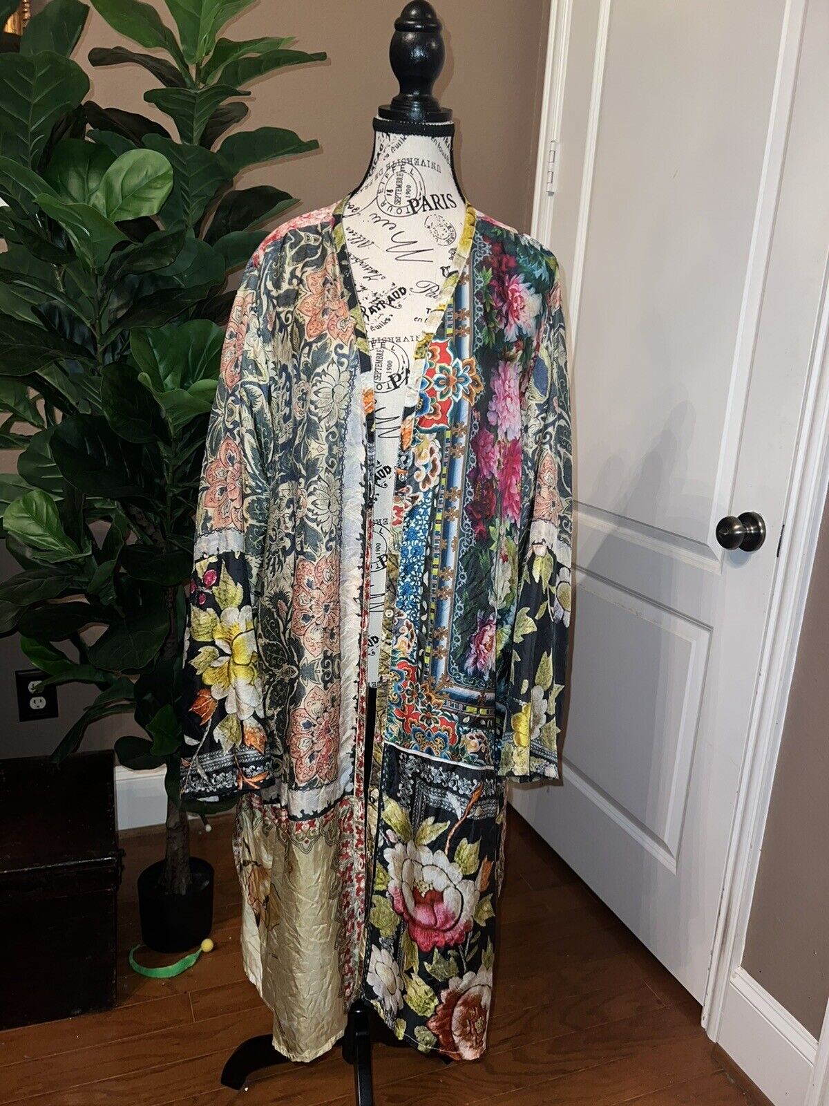 Johnny Was 100% Silk Kimono L Large Cherry Blossoms STUNNING BACK  ButtonsUp