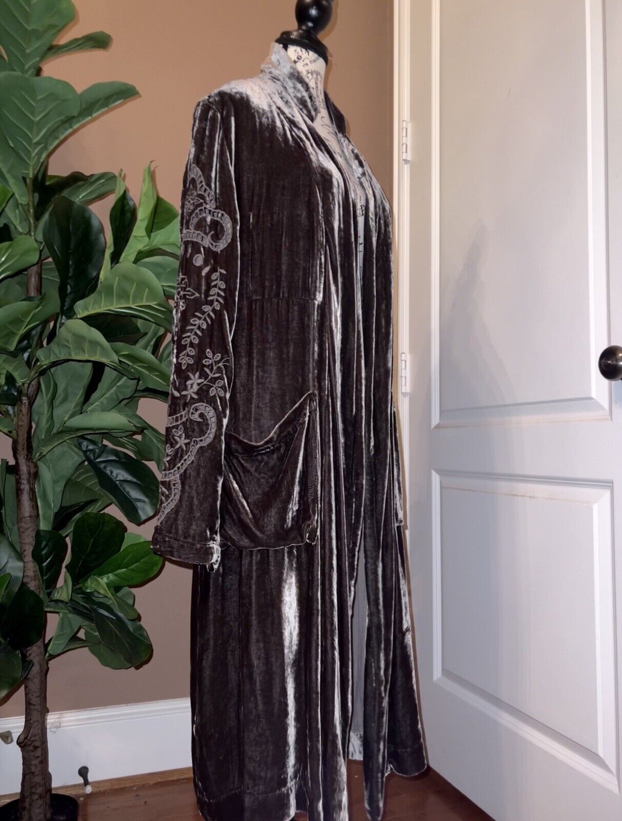 Johnny Was Grey Velvet Long Kimono Duster Wrap M Medium Eyelet Lace